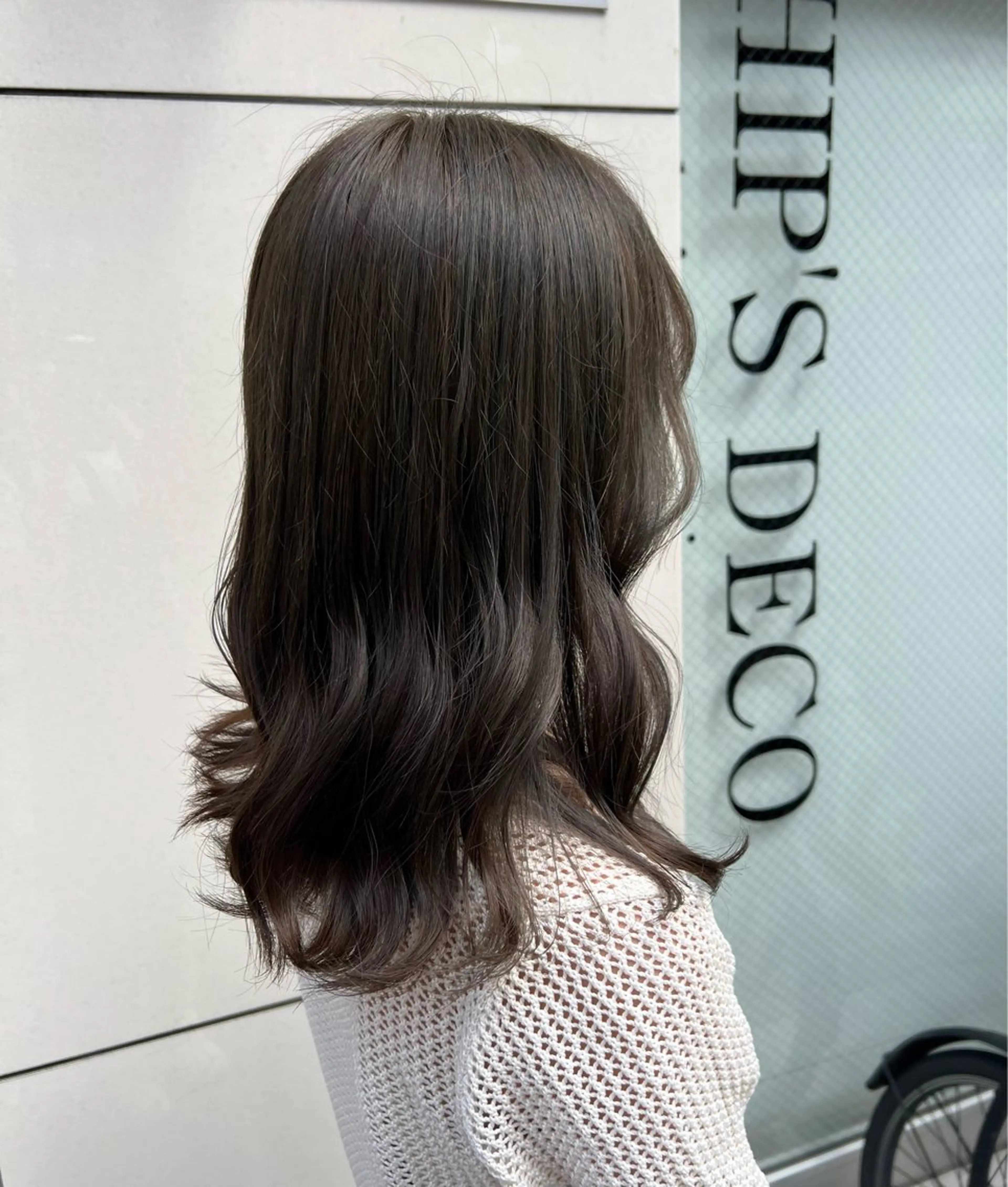 セミロング カラー ベージュカラー オリーブベージュ 石野 友唯のヘアスタイル