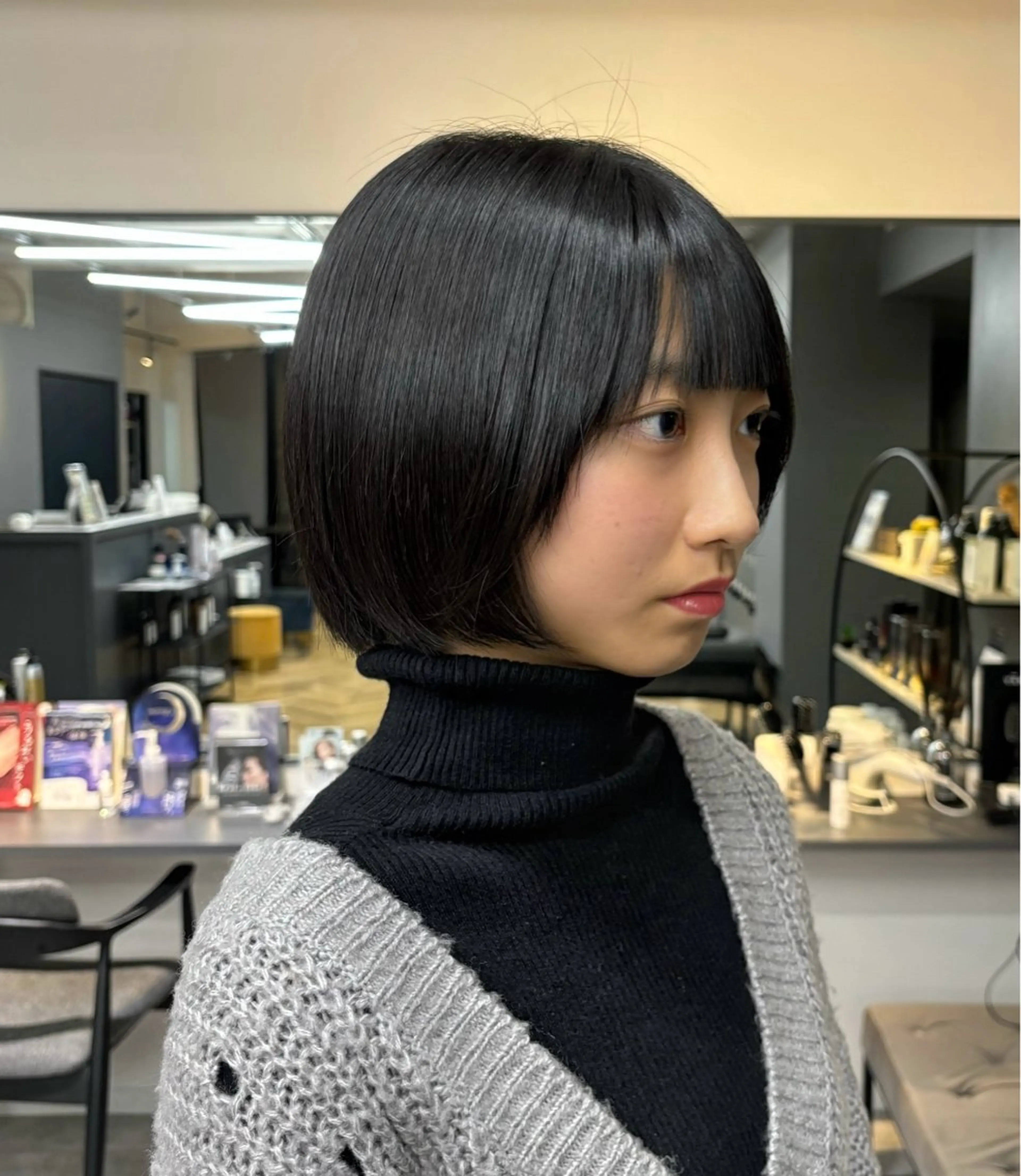 ショート ショートボブ ボブ 伸ばしかけ ショートヘア 重里 瑠花のヘアスタイル
