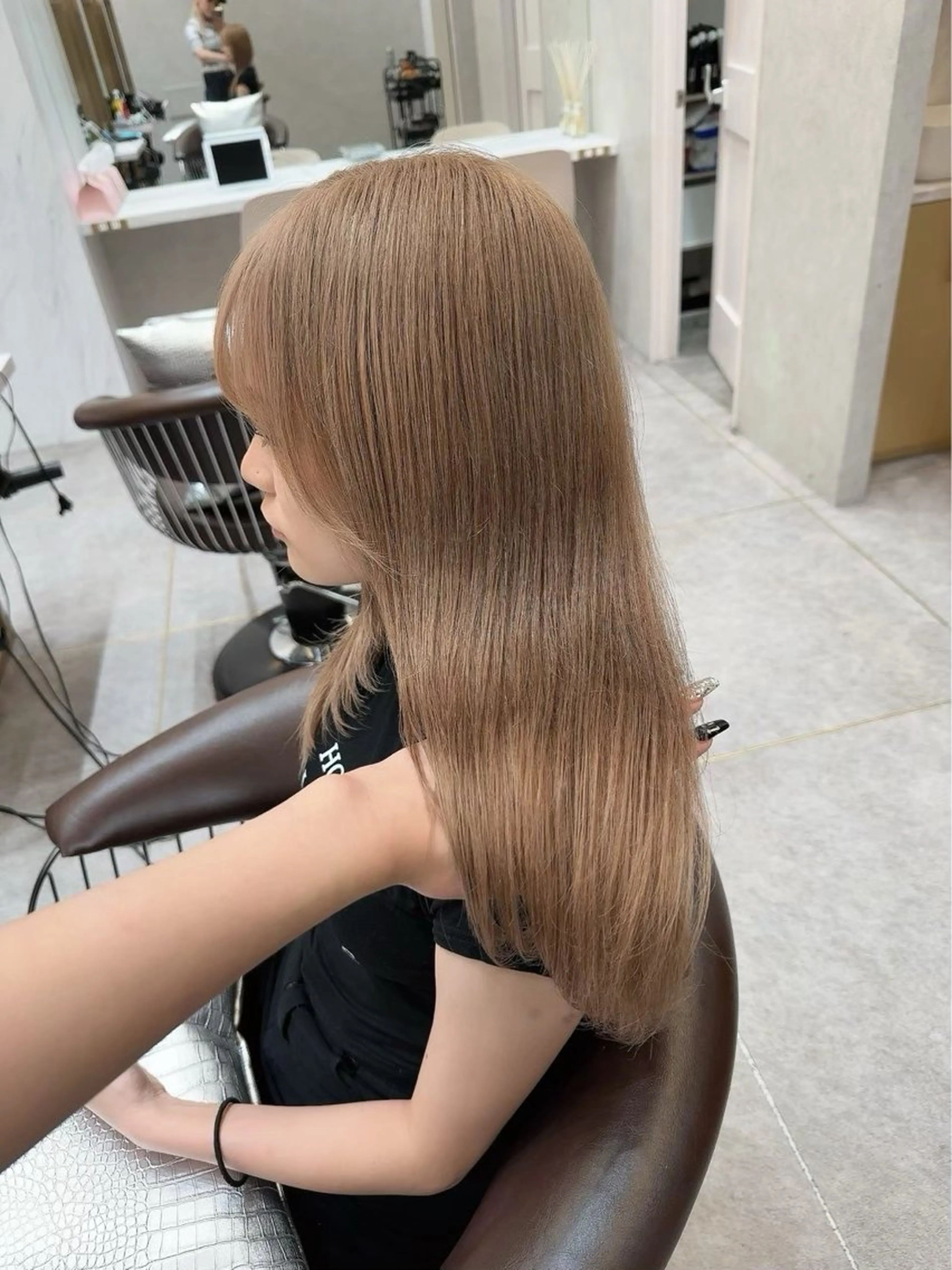 カラー ヘアカラー YuA 透明感カラーのヘアスタイル