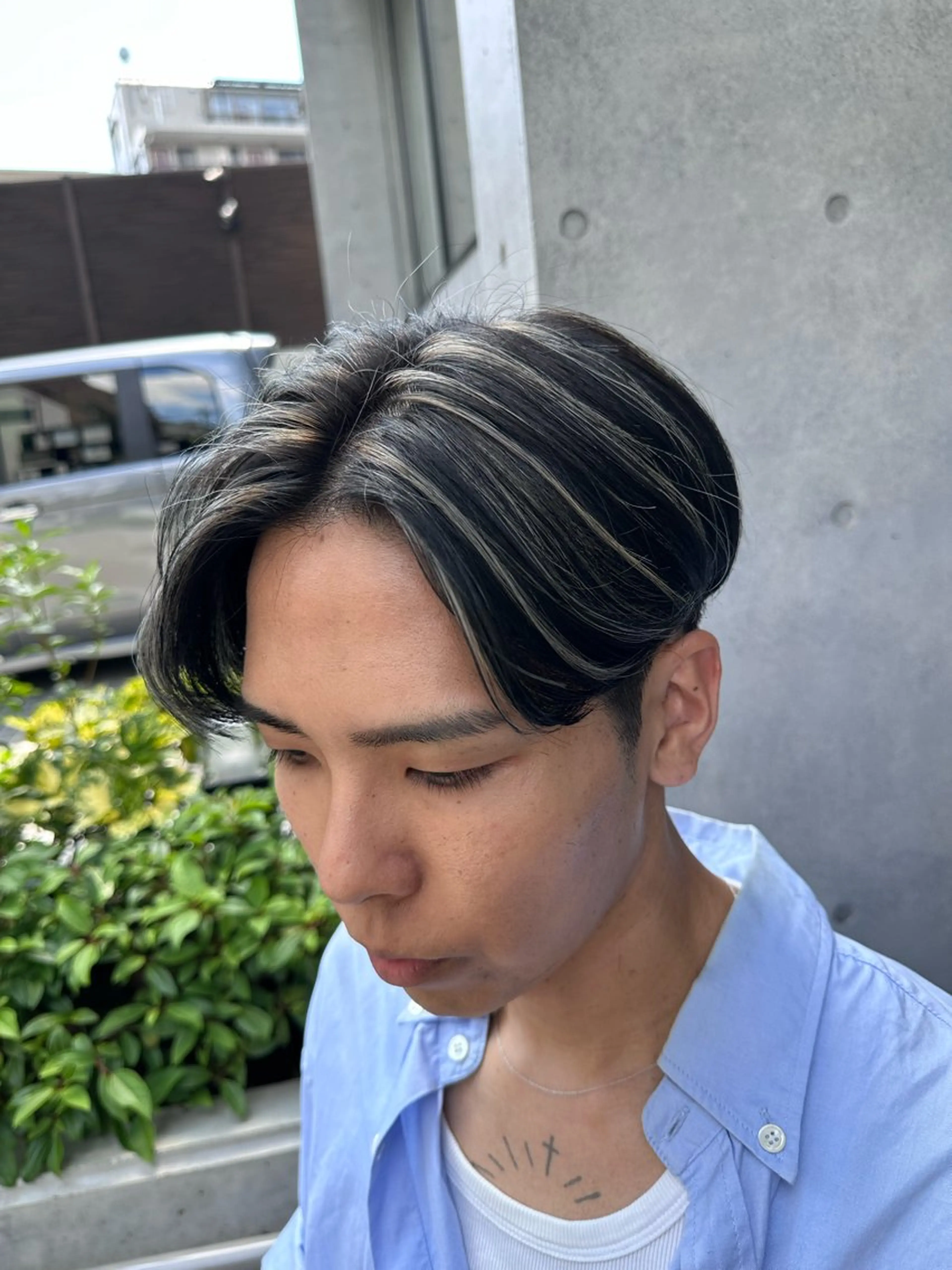 ショート カラー メンズ メンズハイライト ハイライトカラー ハイライト カット ヘアカラー デザインカラー🎨 下北沢 / 磯部のヘアスタイル