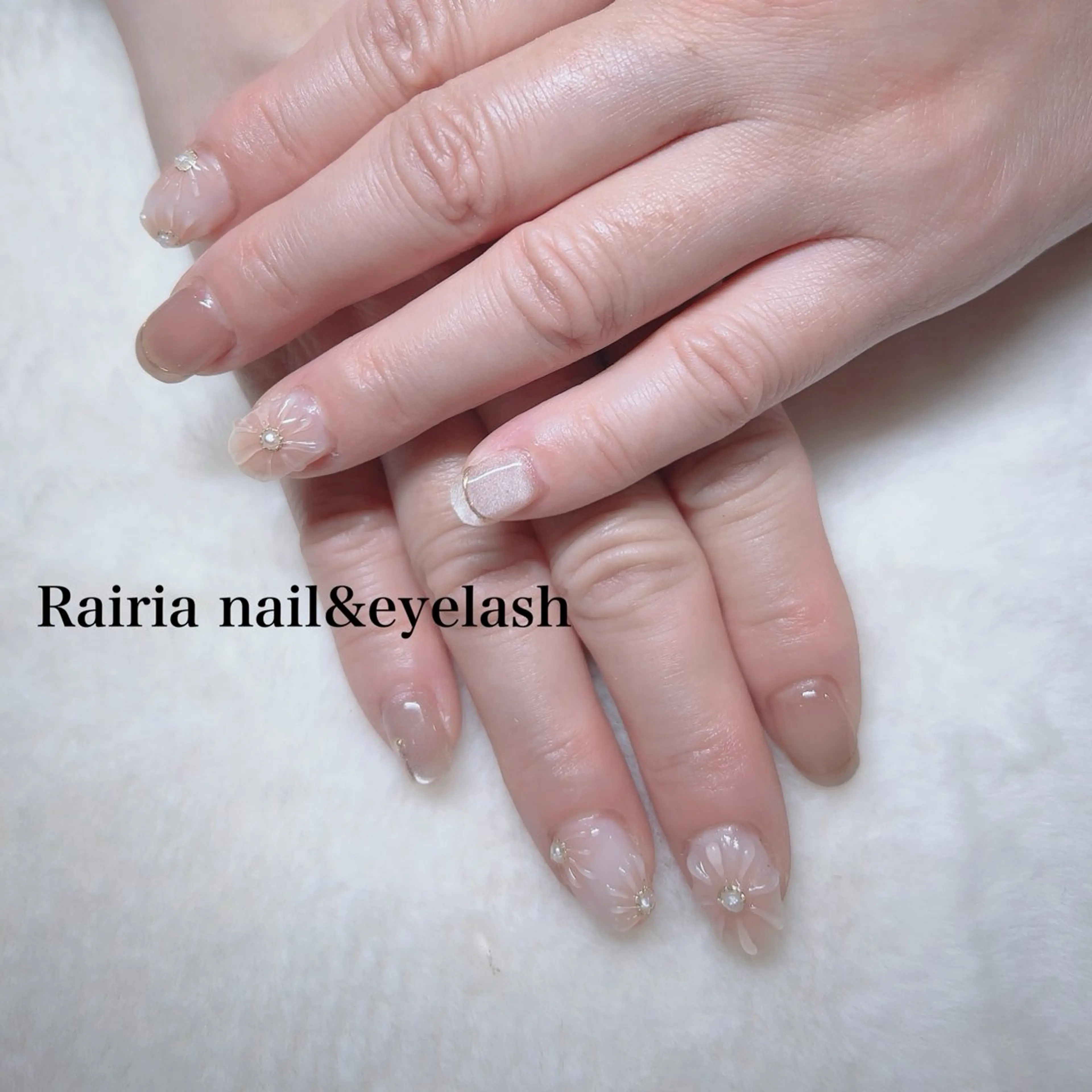 ネイル Rairia   nail所属・屋敷 理奈のネイルデザイン