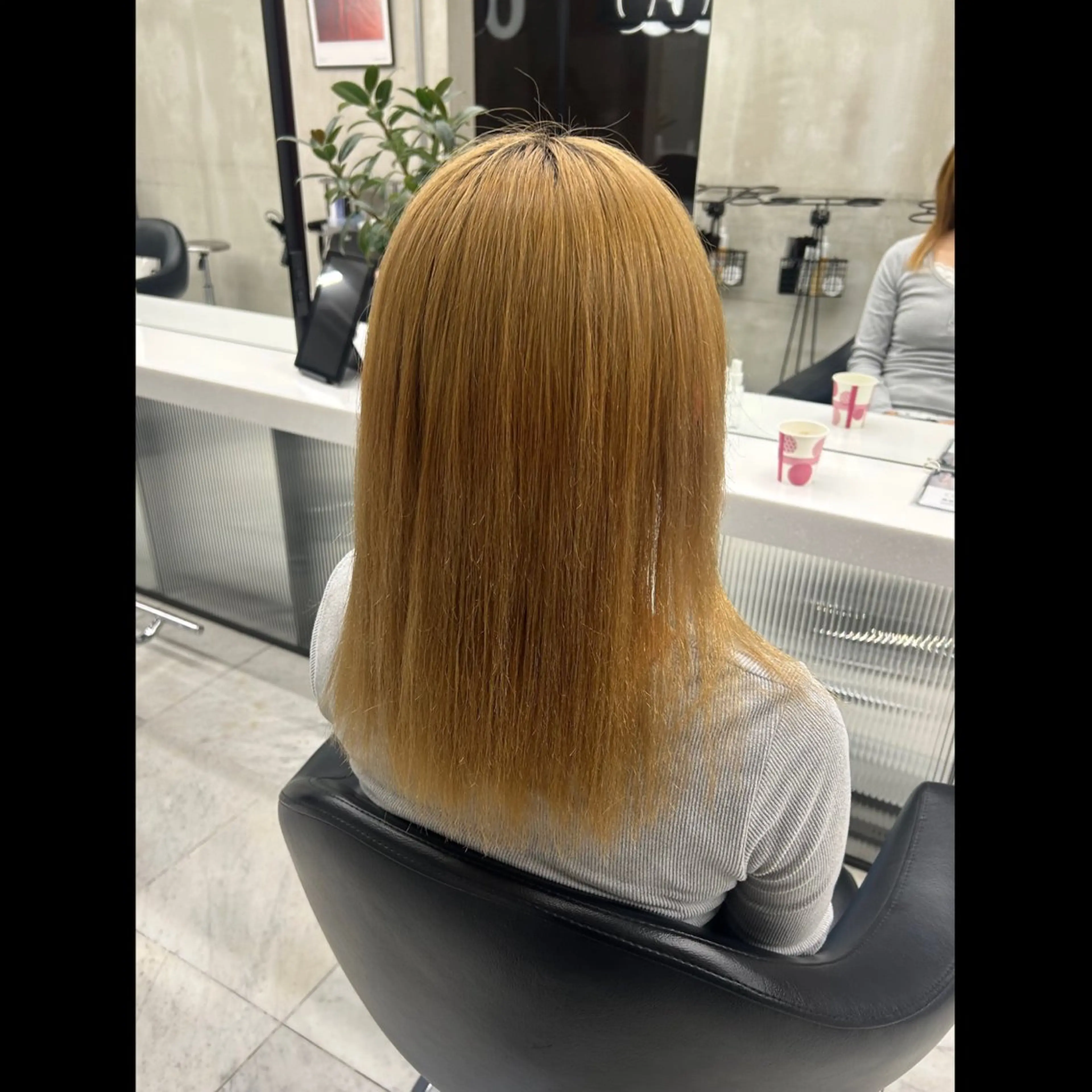 セミロング 酸性ストレート 縮毛矯正 トリートメント パーマ・ストレート/ reina🐈‍⬛のヘアスタイル