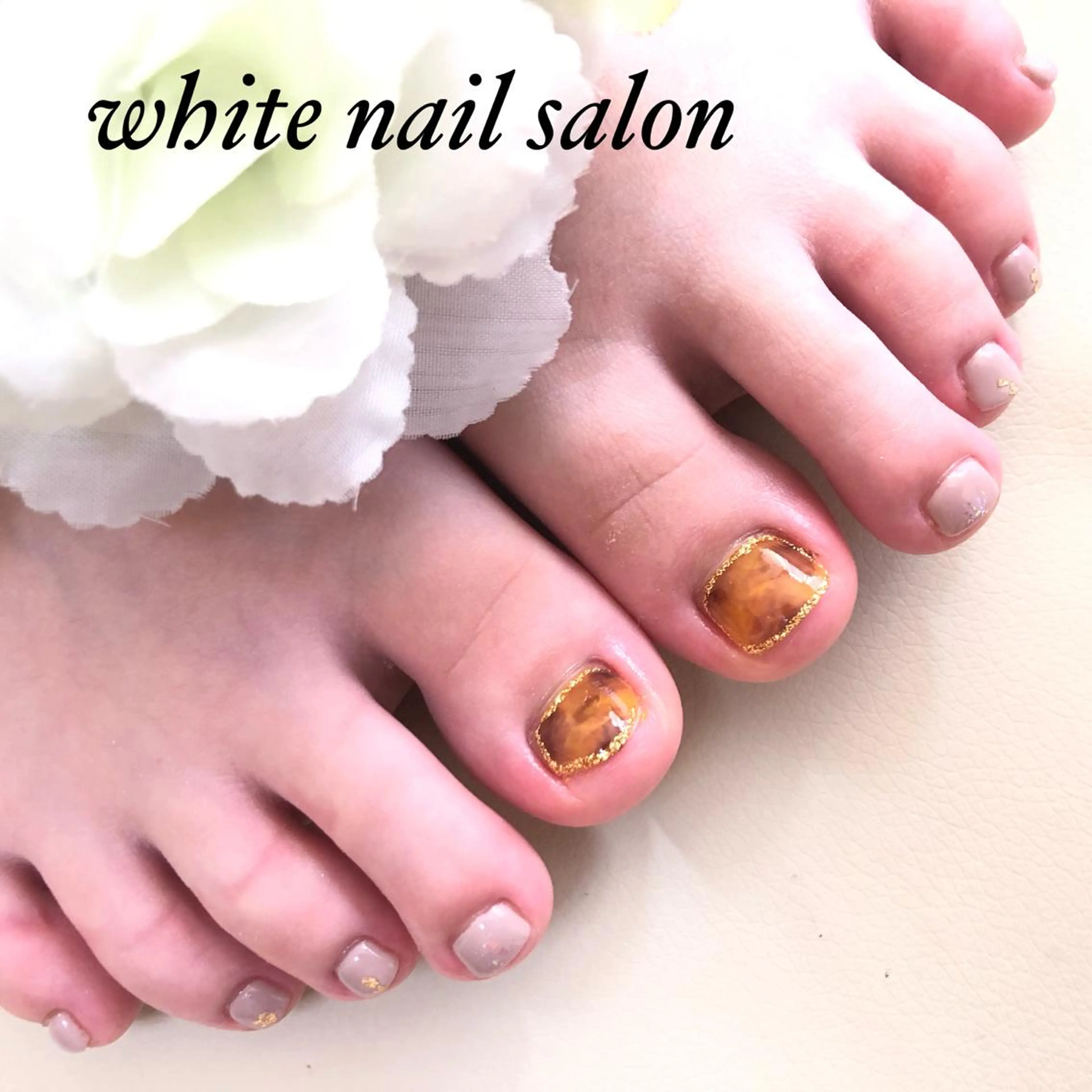 ネイル ジェルネイル ハードジェル 持ち込み ソフトジェル フットネイル white nail salonのネイルデザイン