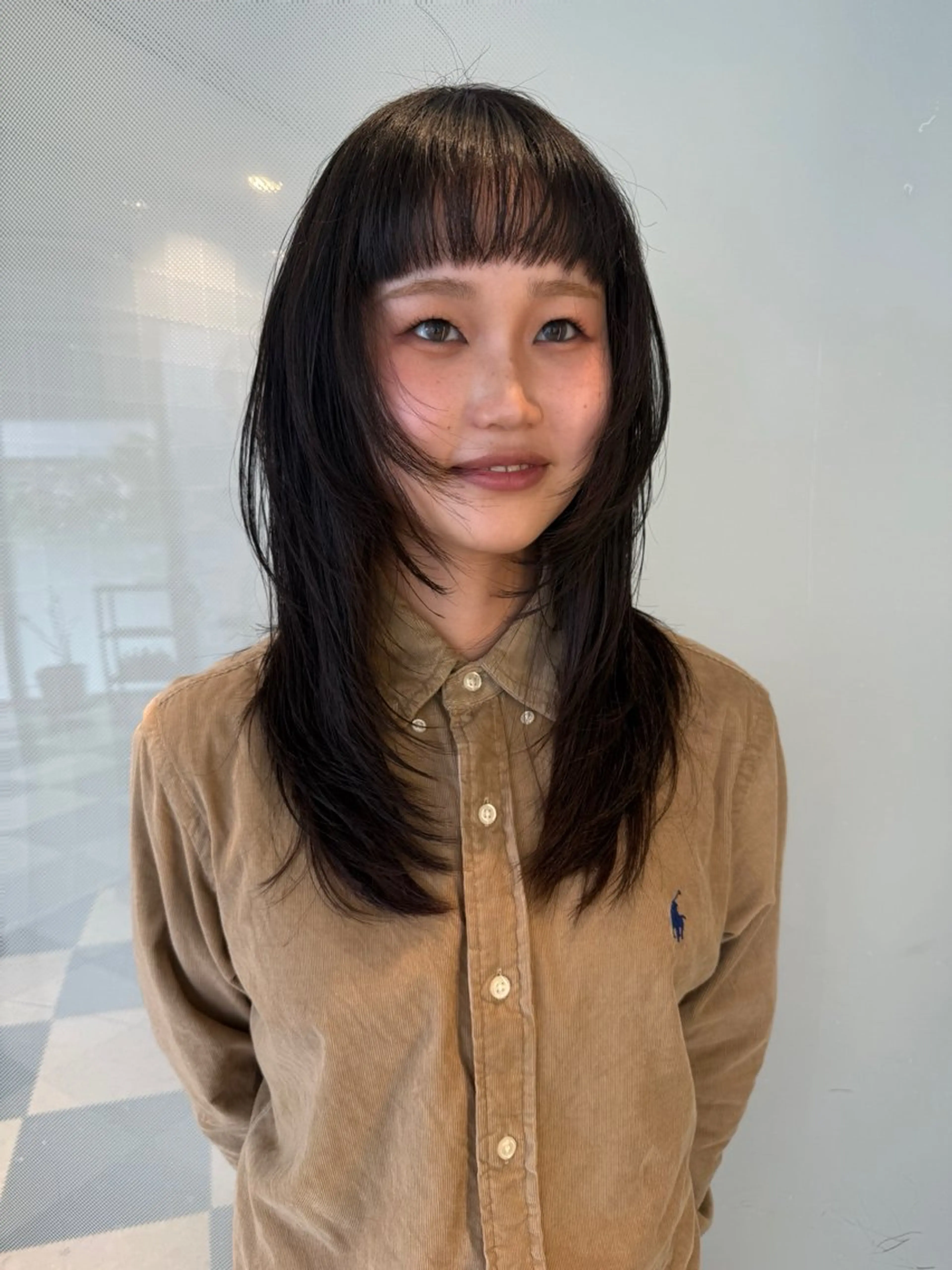 ロング anna 韓国レイヤ ー/ ハッシュカットのヘアスタイル