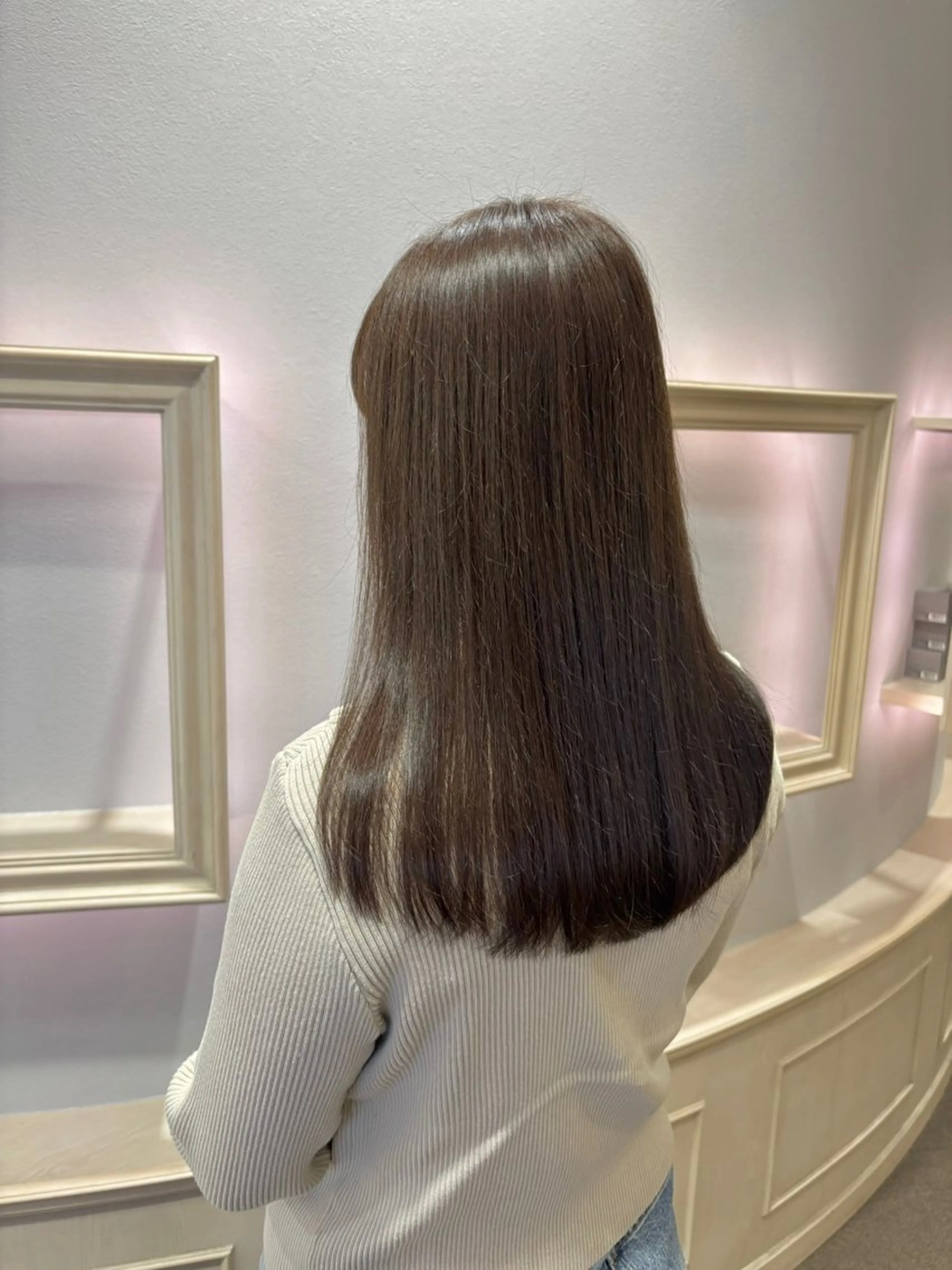 セミロング アッシュ アッシュグレー トリートメント カット ヘアカラー トリートメント サソウ ユリエ🥥のヘアスタイル