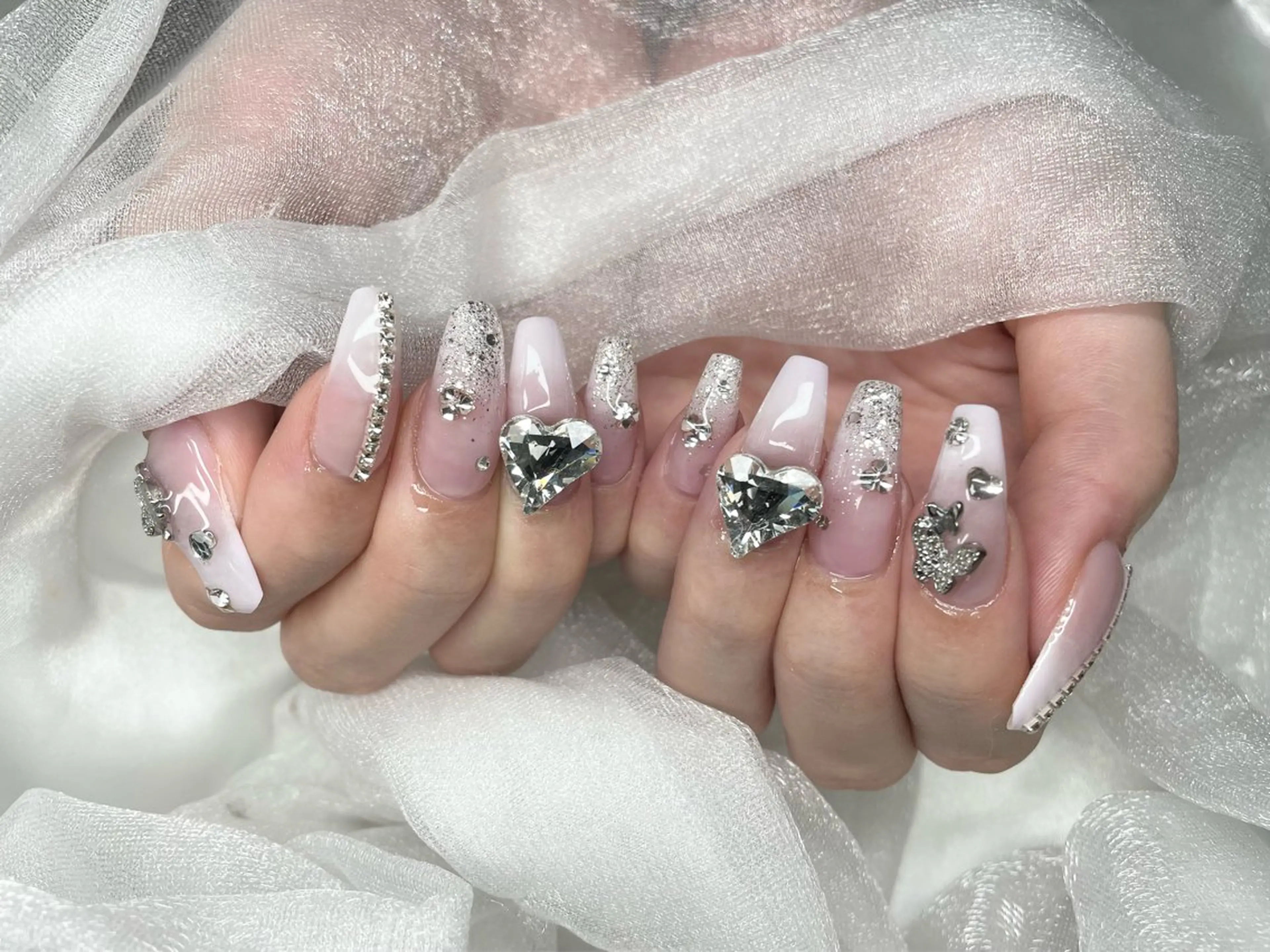 ネイル ハンドネイル Roi〈ロワ〉 Minakoのネイルデザイン