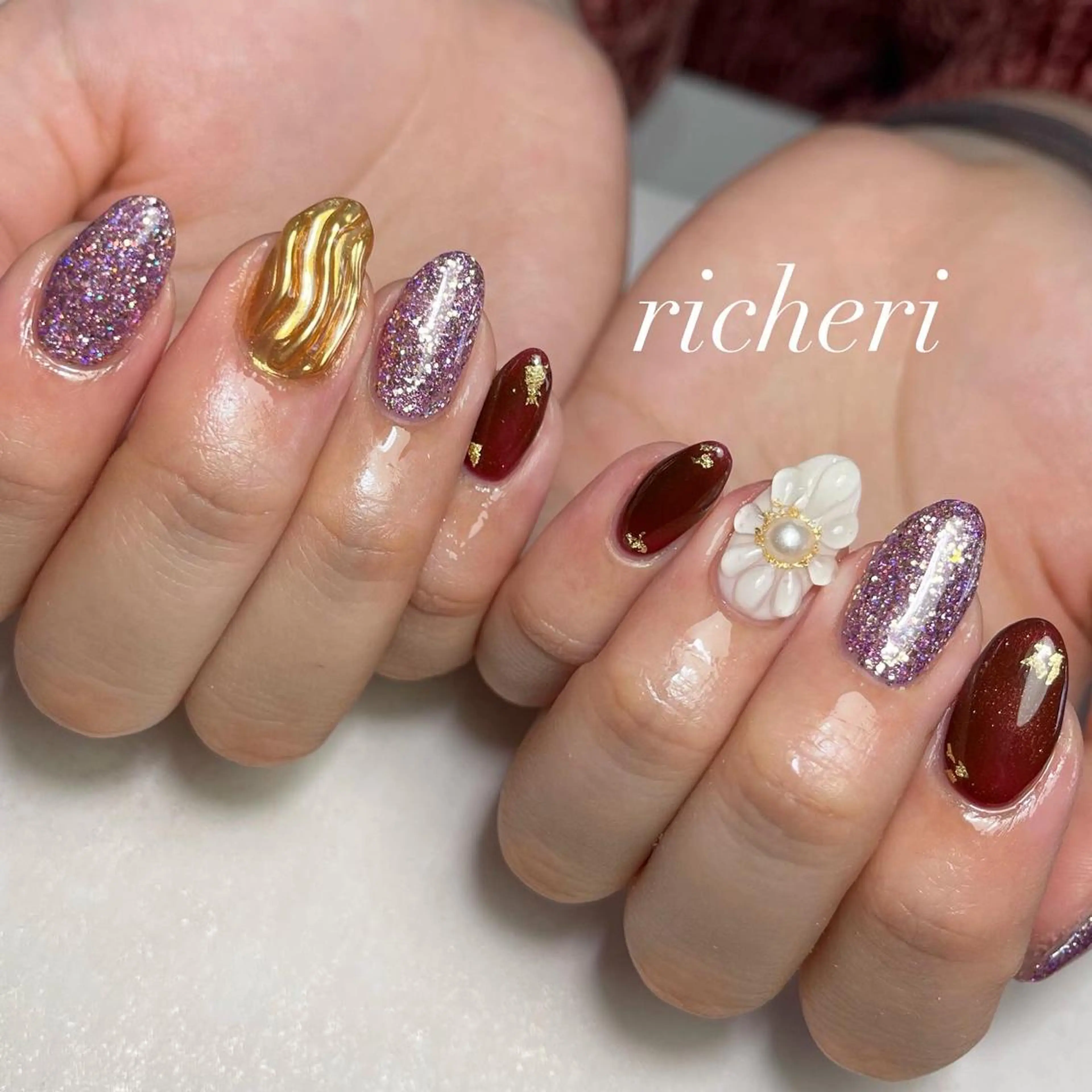 ミディアム ネイル 韓国風ヘア アートネイル 成人式 フラワーネイル フレンチネイル richeri beautyのエステ・リラクイメージ