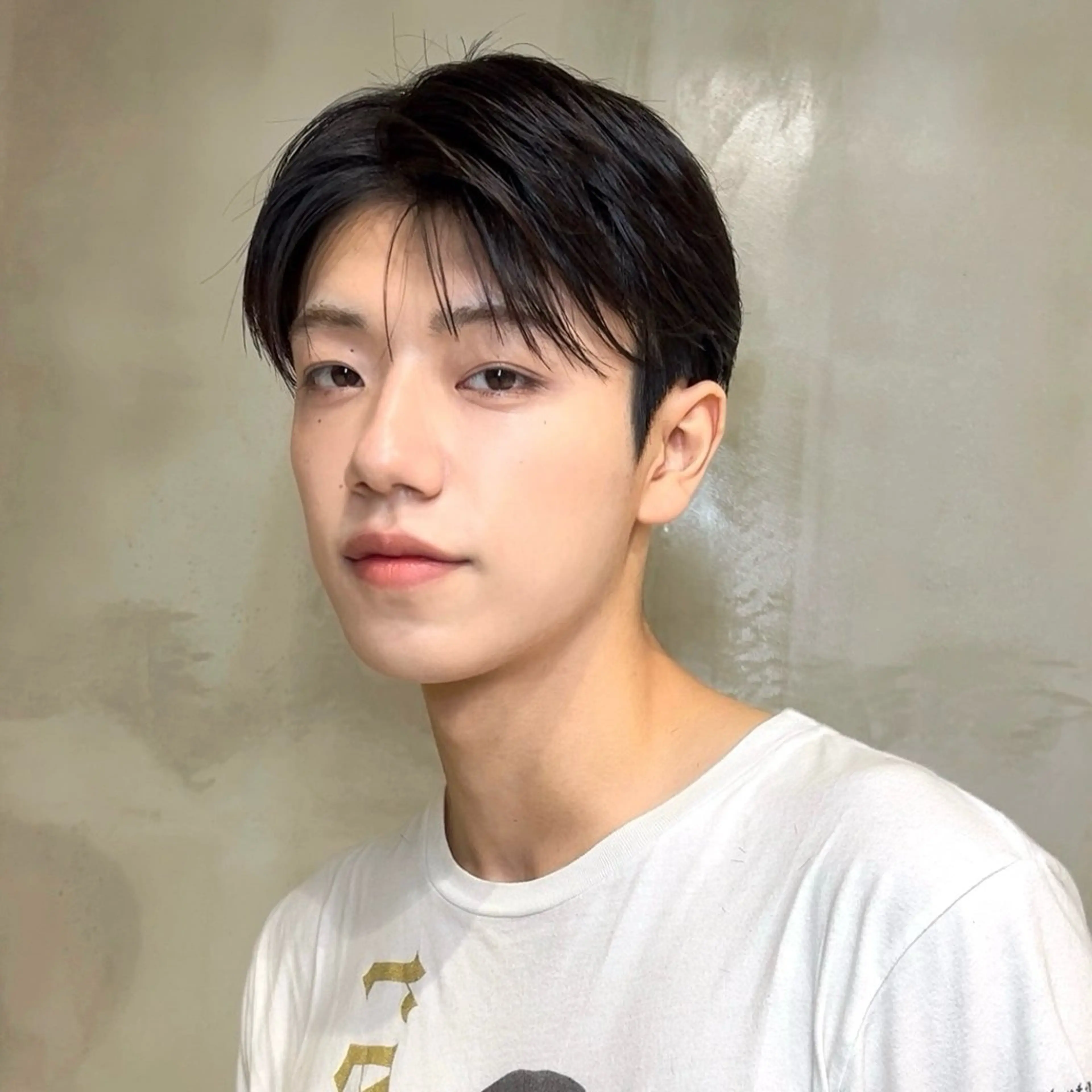 ショート パーマ メンズ カット パーマ 岡田大志🇰🇷 中/韓メンズヘアのヘアスタイル