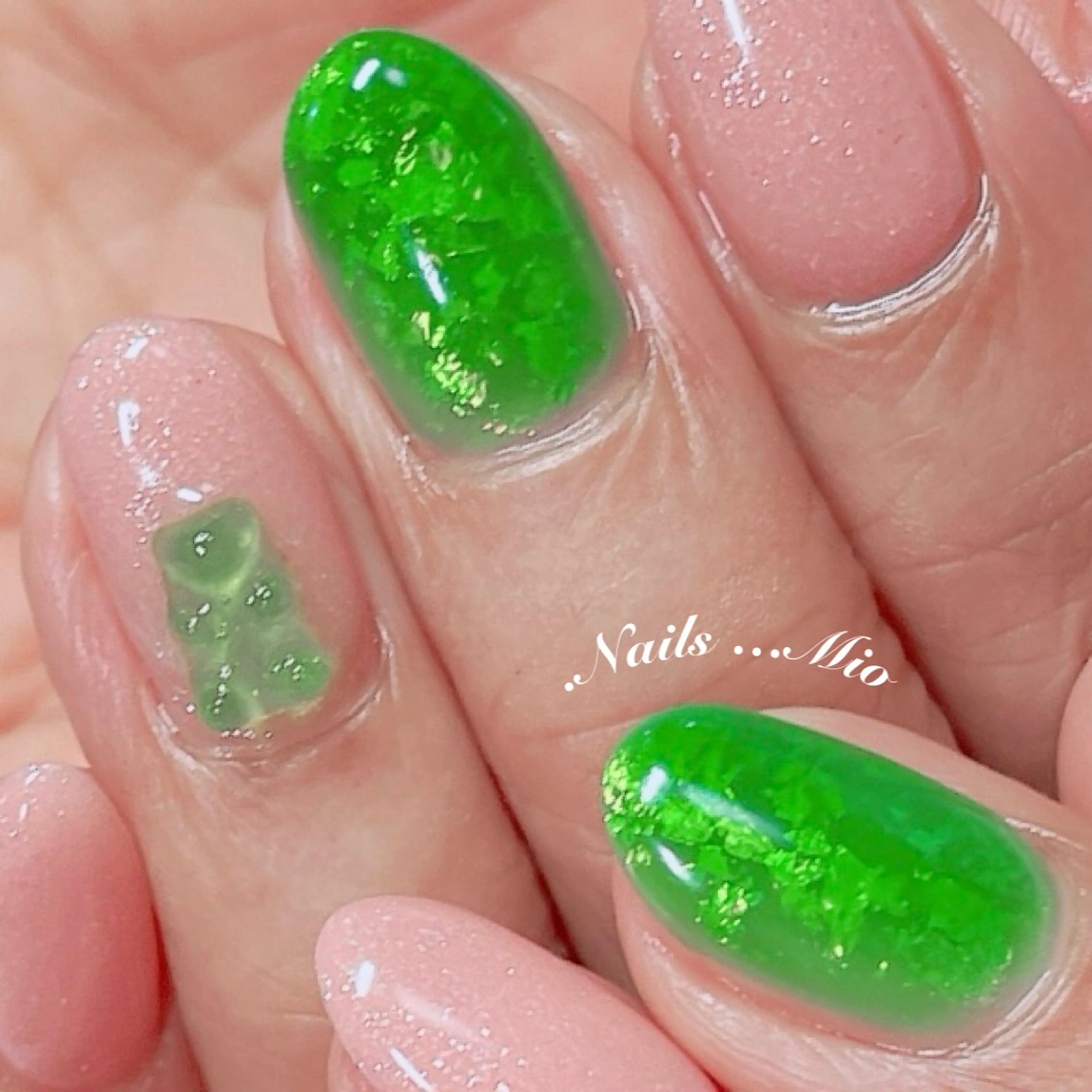 ネイル アートネイル ジェルネイル ワンカラーネイル 赤色 .Nails Mio 赤羽西ネイルサロンのネイルデザイン