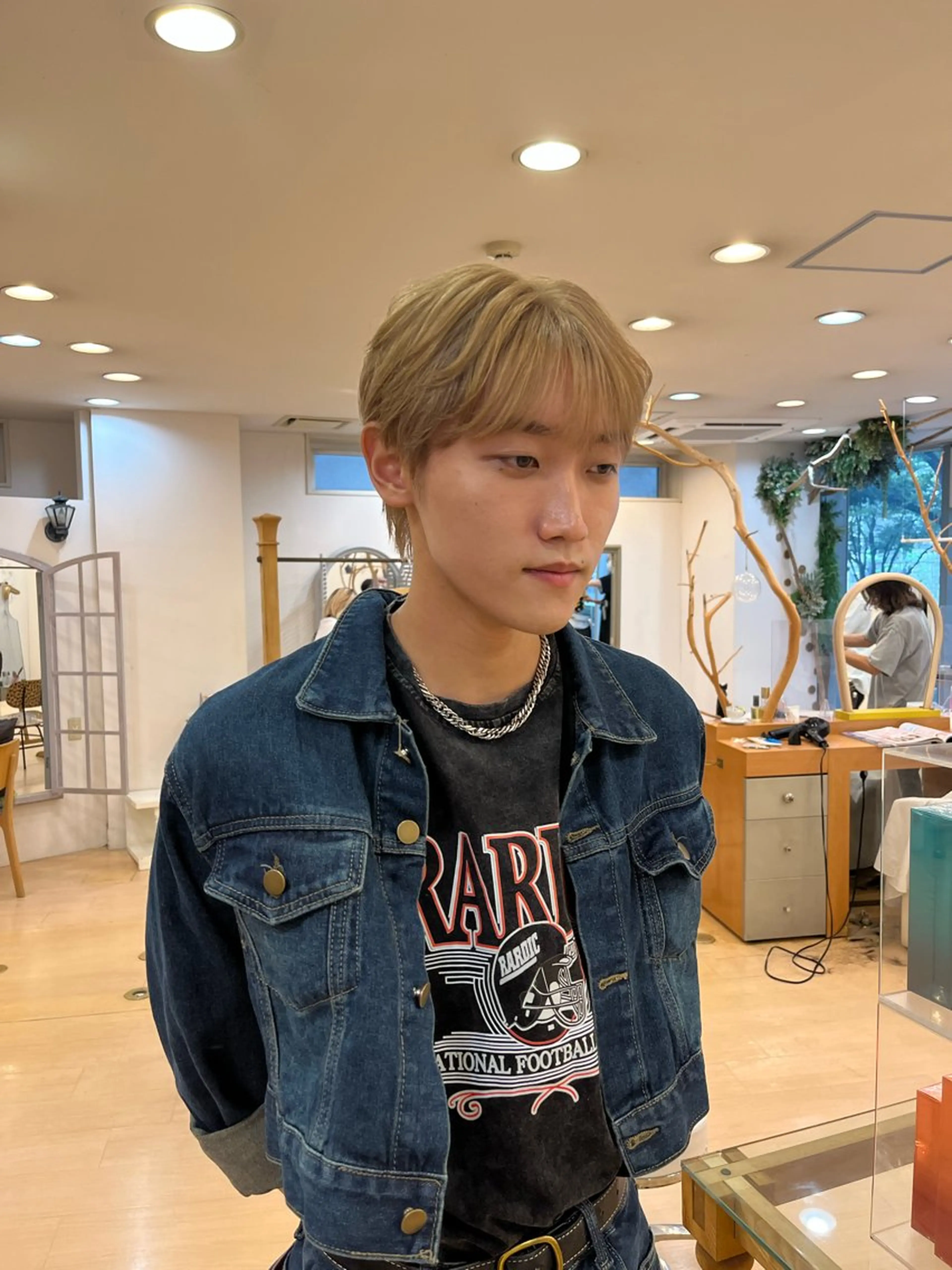 カラー メンズ メンズブリーチ メンズハイトーン メンズ韓国風 マッシュ シースルーマッシュ 💠つたふうか/ 韓国/メンズヘア💠のヘアスタイル