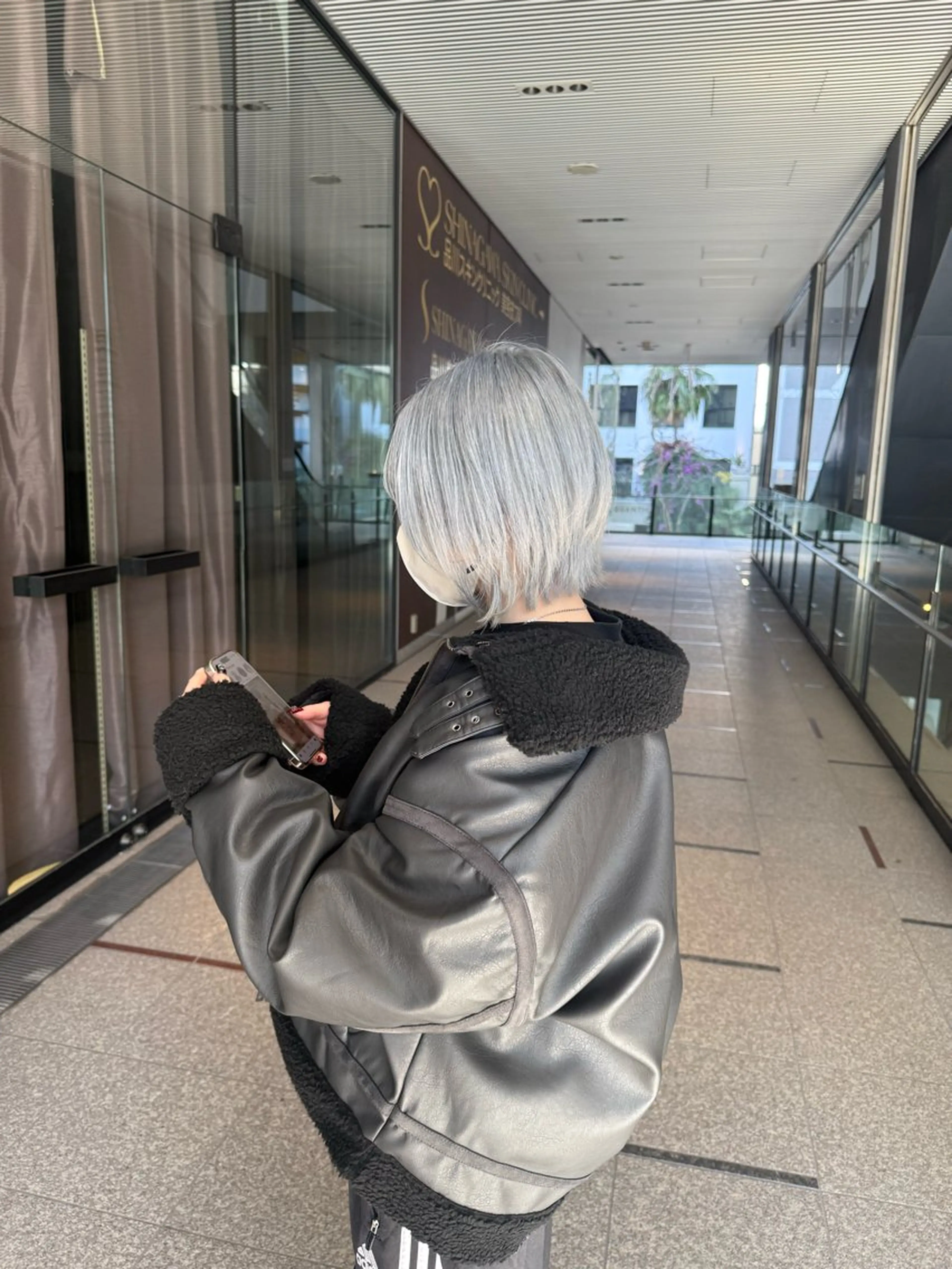 【🤍ハイトーンおすすめ🤍】ケアブリーチ+艶カラー+カット💖✨️の写真