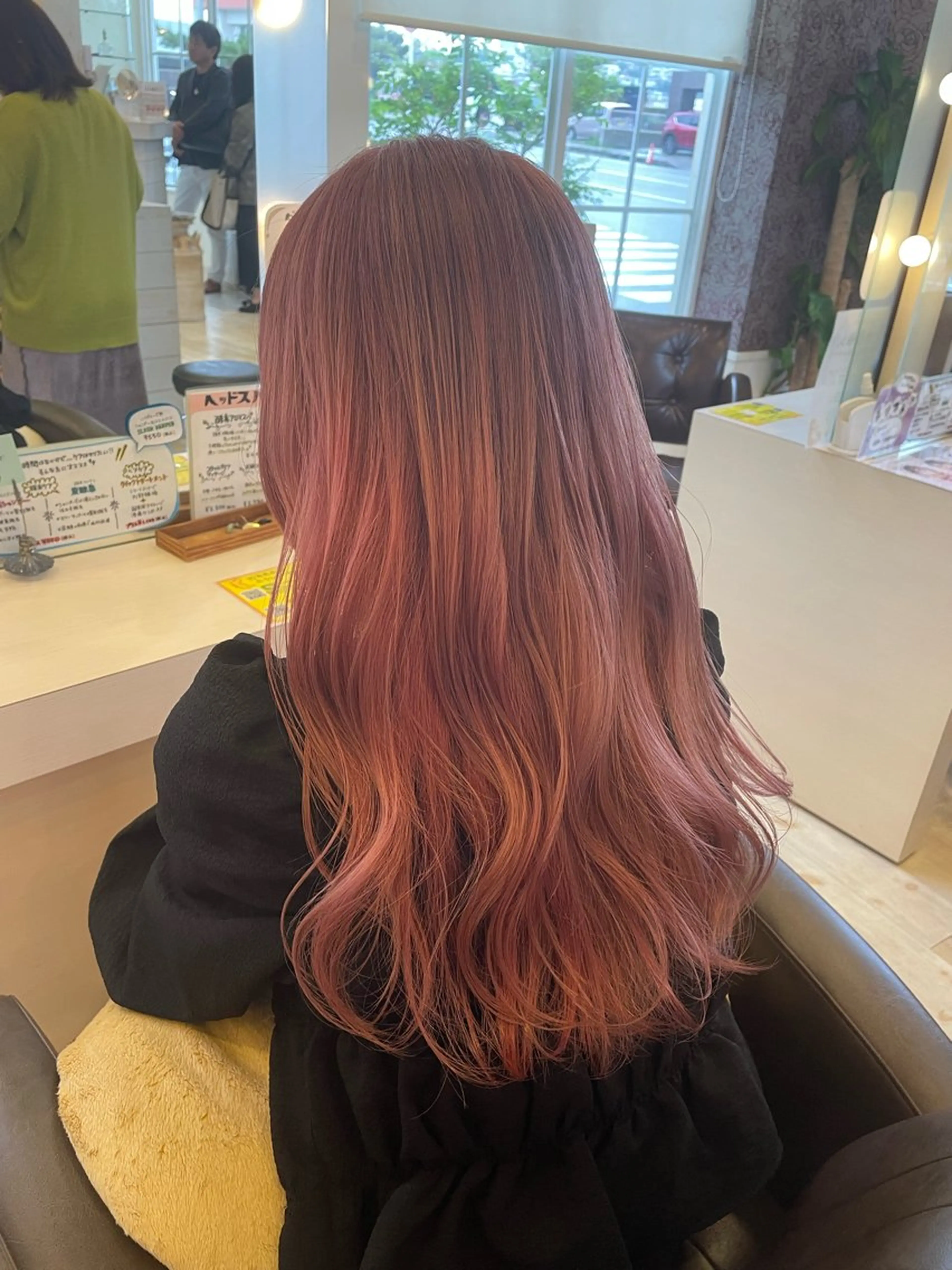 ロング カラー ブリーチ ケアブリーチ ダブルカラー Crén by marie 真嘉比店所属・東恩納 誠のヘアスタイル