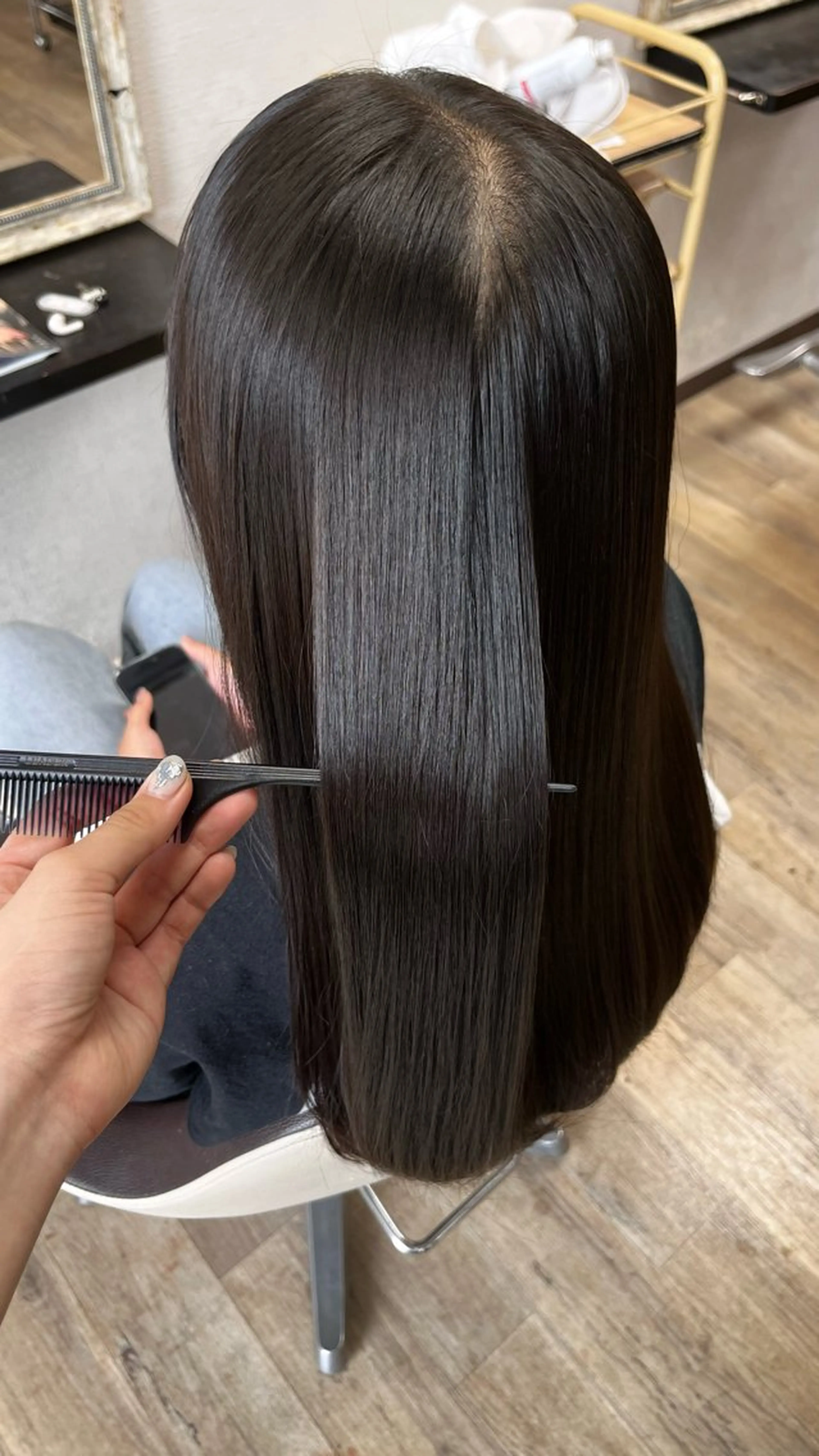 ロング 縮毛矯正 高津 亜美香のヘアスタイル