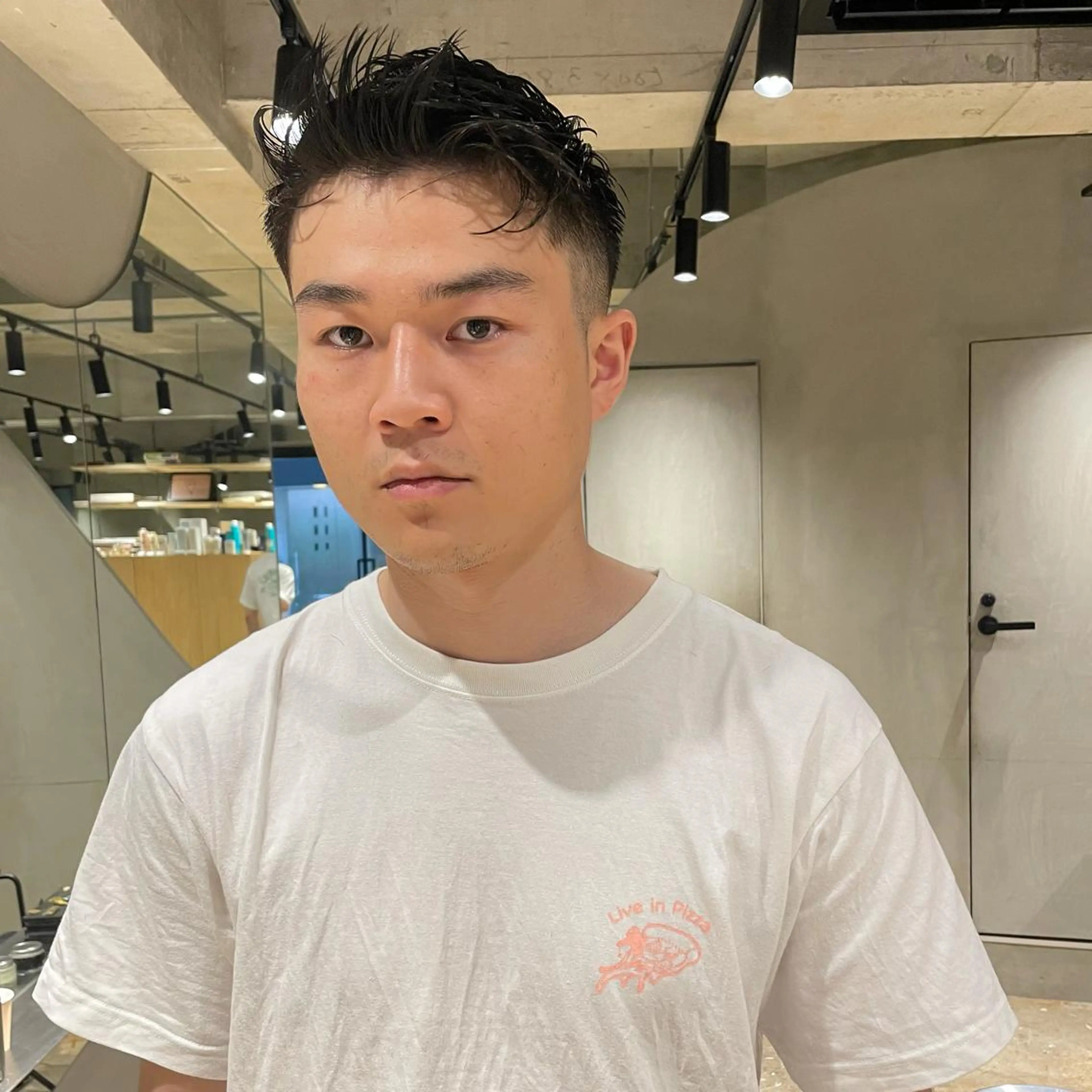 メンズ メンズブリーチ フェードカット メンズハイライト メンズハイトーン メンズインナーカラー カット 🌈圧倒的デザイン パーマ　関和希のヘアスタイル