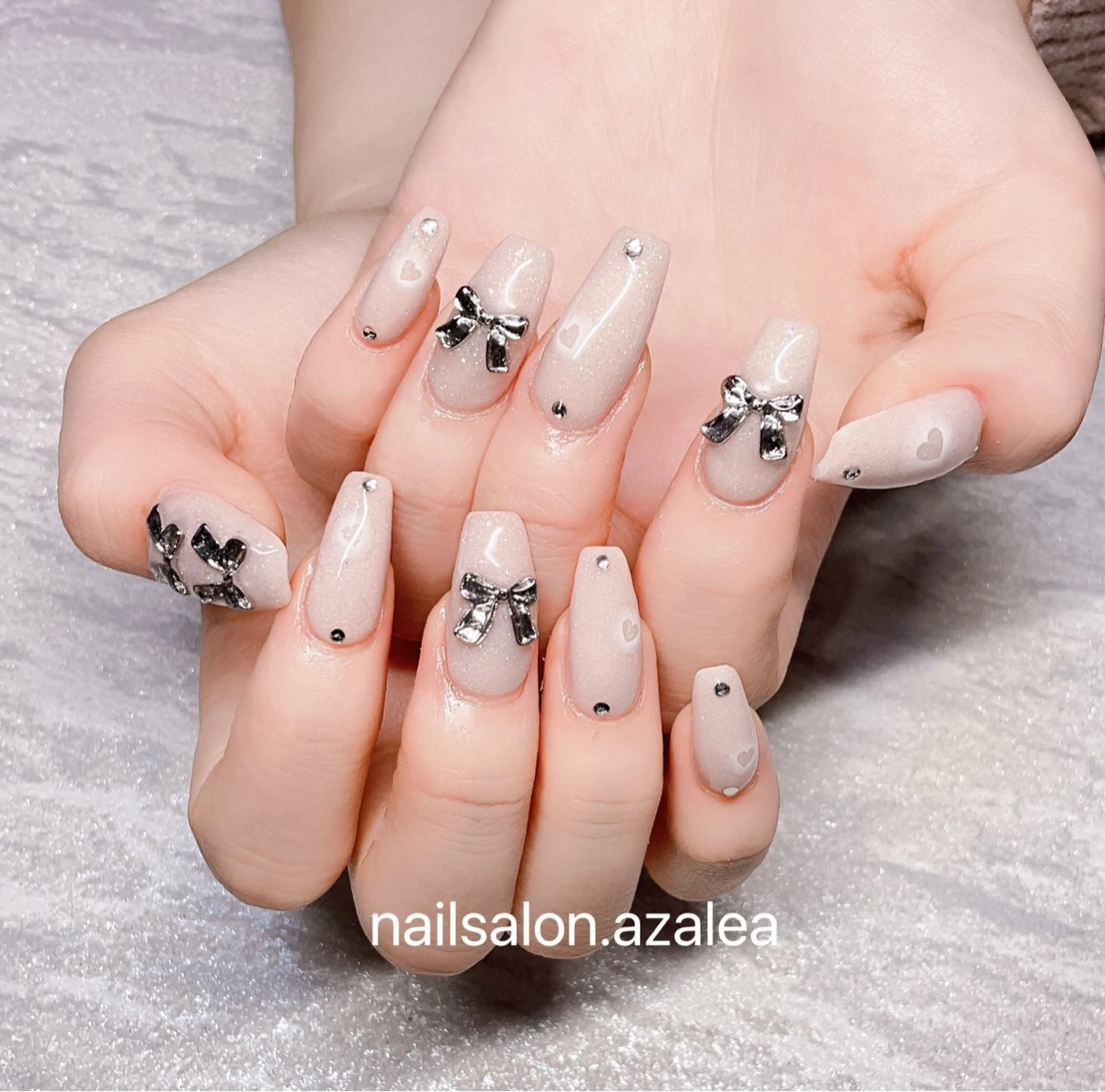 ネイル ハンドネイル R inのネイルデザイン