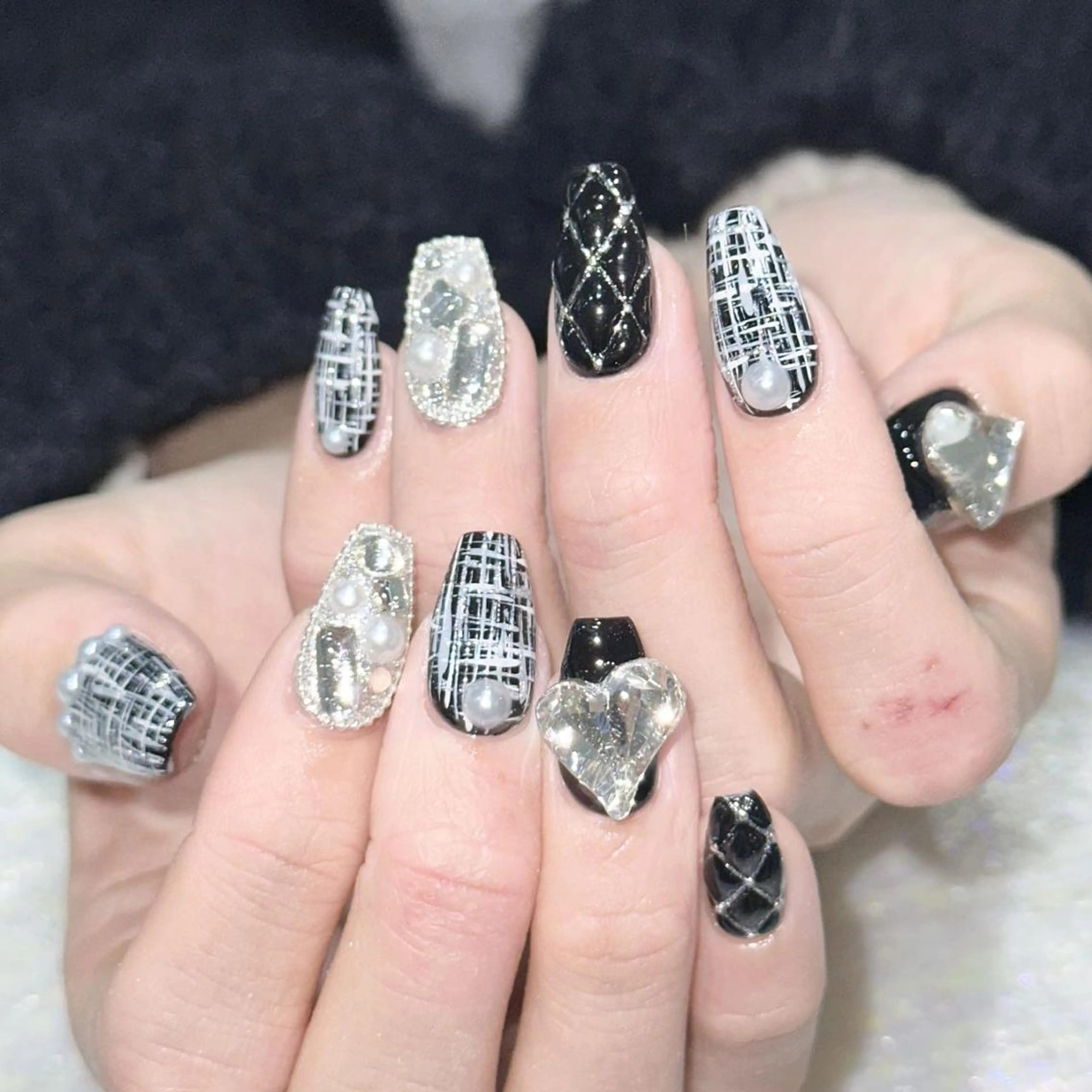 ネイル Queens テイのネイルデザイン