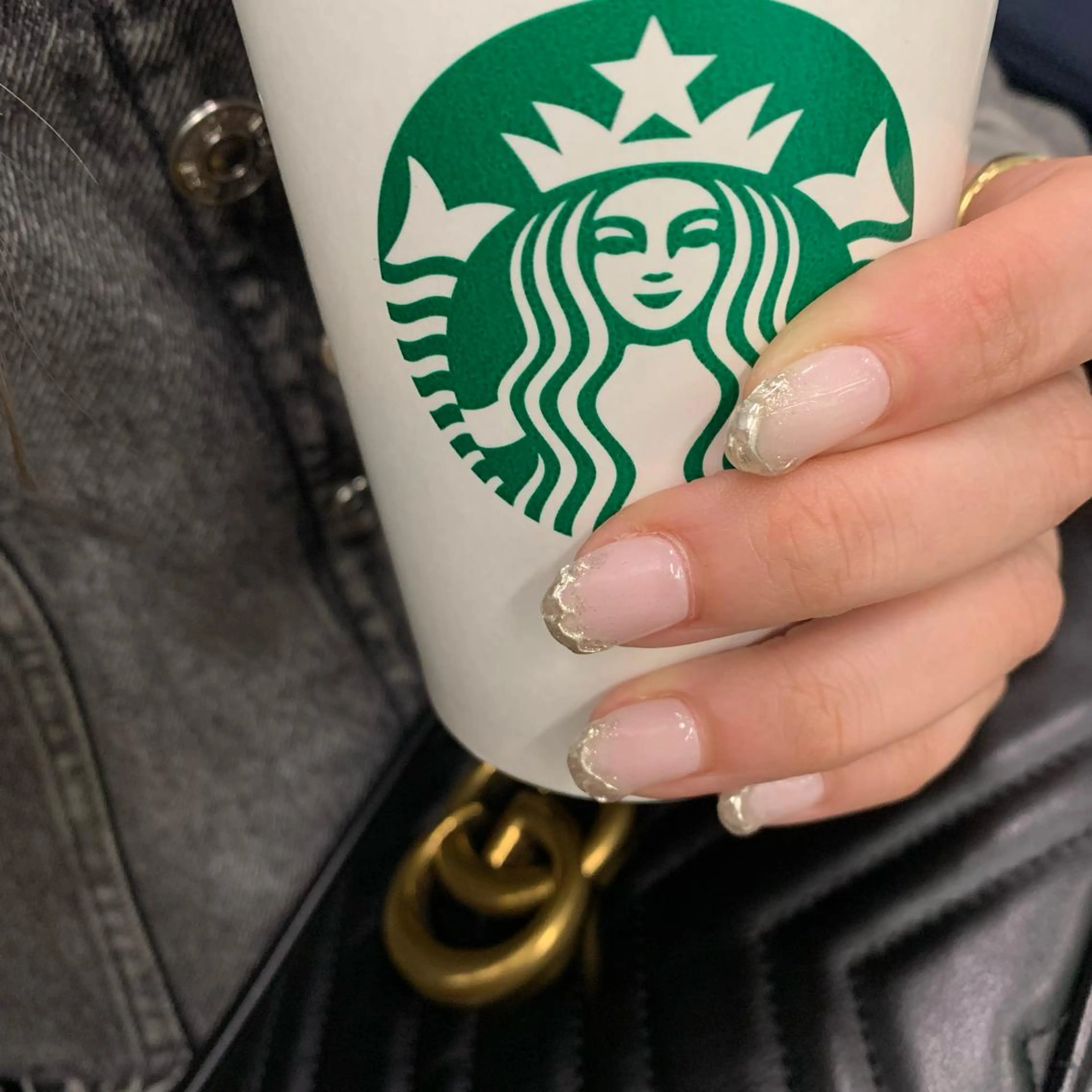 ネイル ハンドネイル 佐藤 穂乃香のネイルデザイン