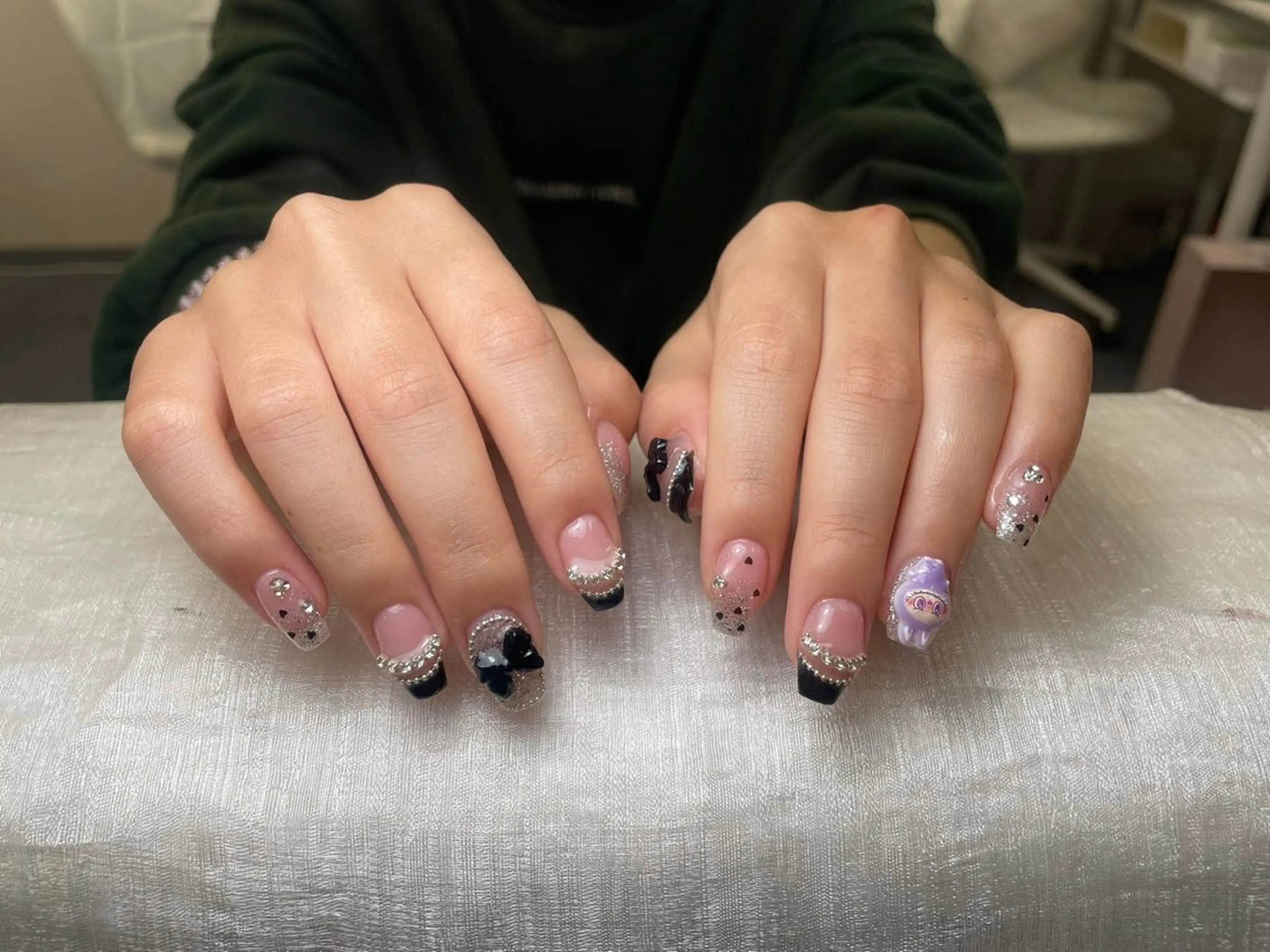 ネイル フレンチネイル ジェルネイル ガーリー 韓国ネイル ロングネイル ハンドネイル NieNail Nezukoのネイルデザイン