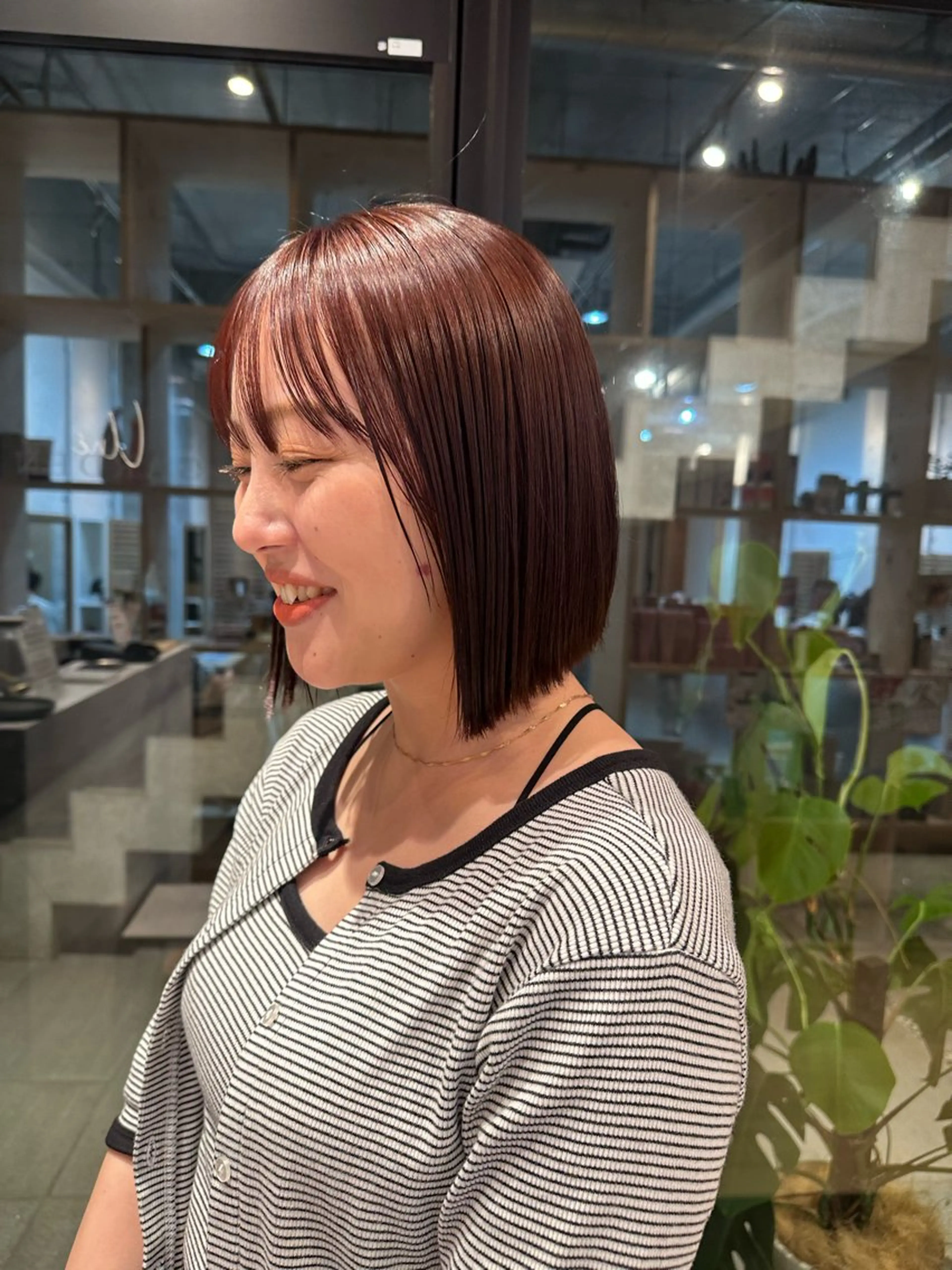 ショート 切りっぱなしボブ ボブ ボブ/レイヤー/ニュ アンスパーマ/小夏のヘアスタイル