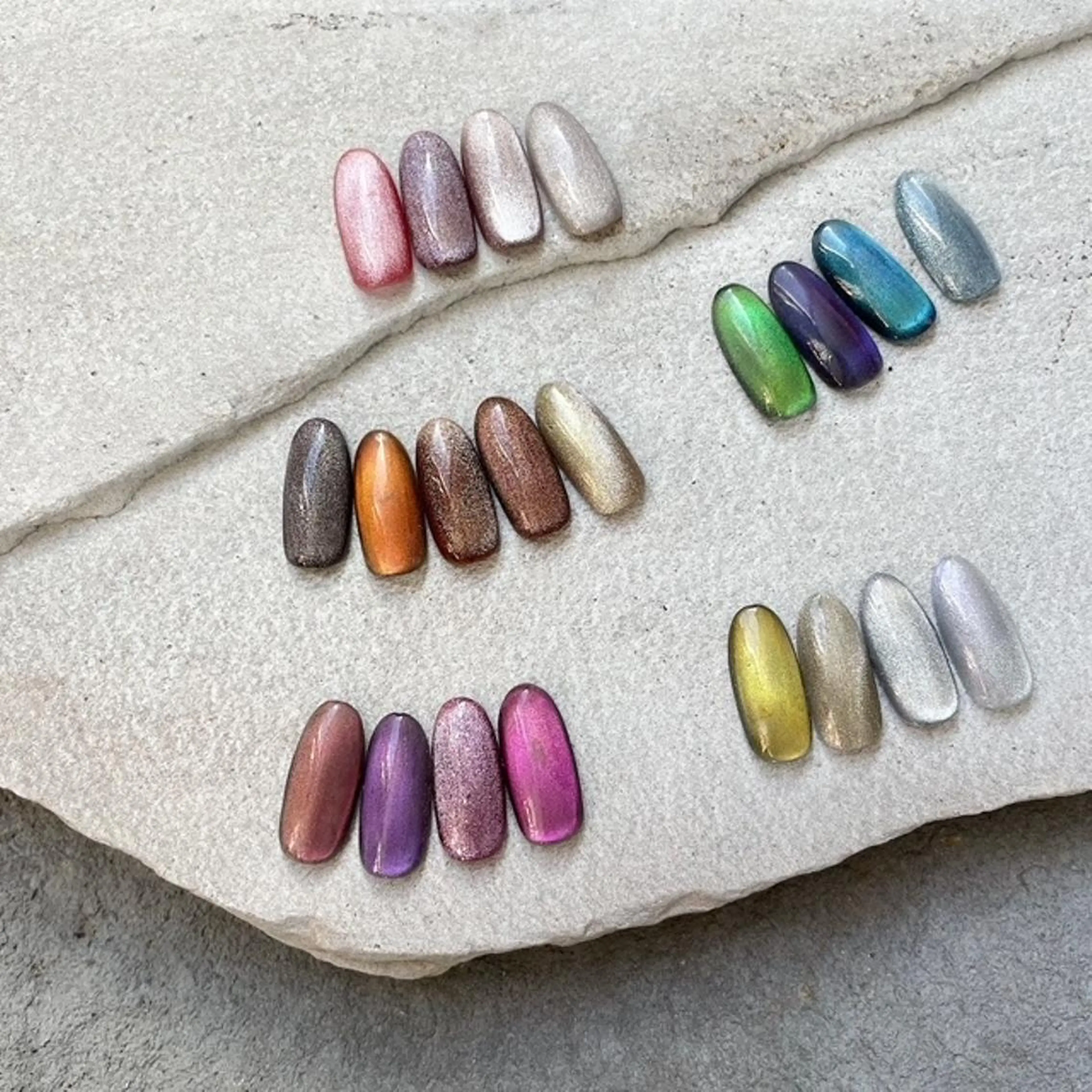 ネイル REINA W【今福鶴見店】のネイルデザイン