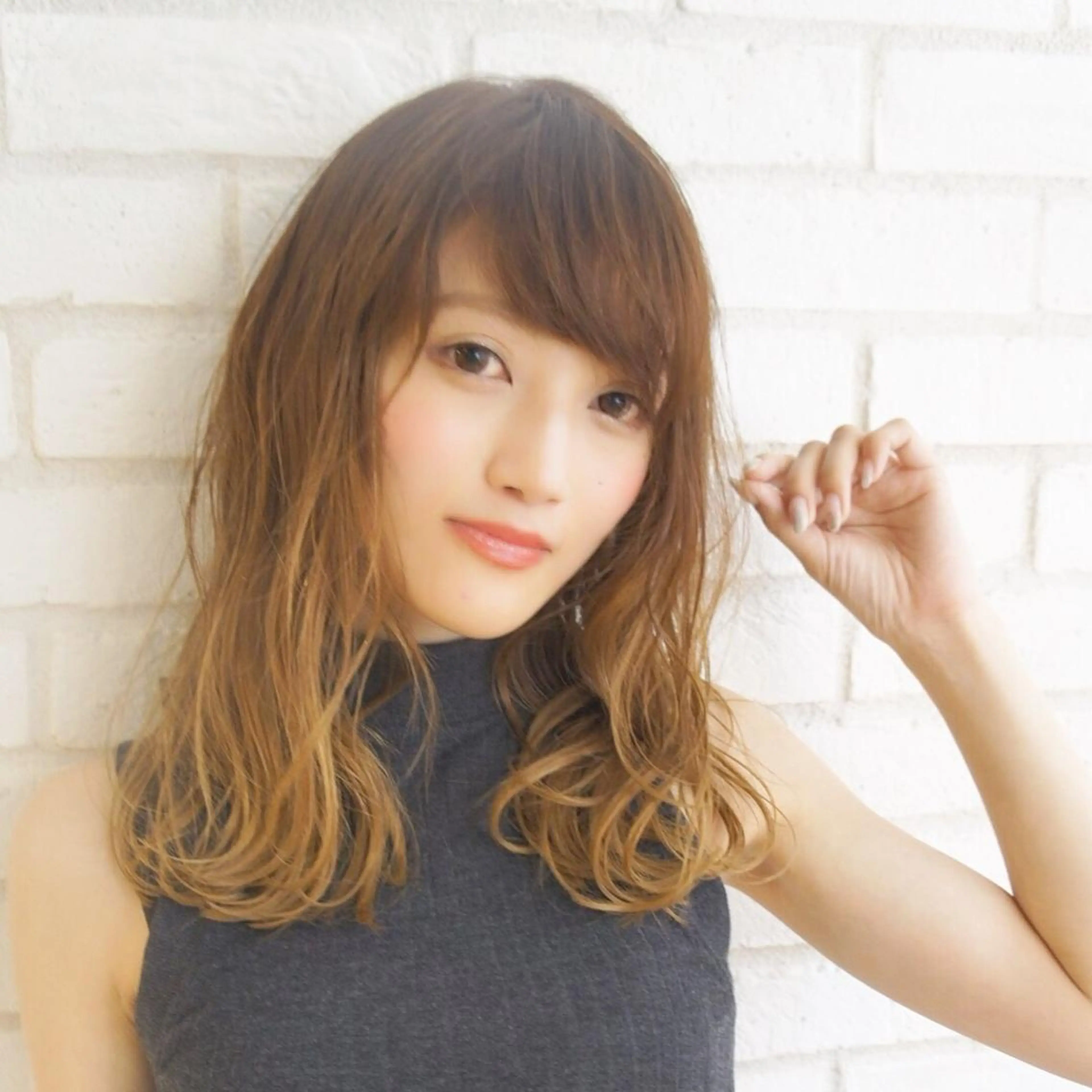 セミロング カラー グラデーションカラー ハイライトカラー ハイライト 佐藤 高徳のヘアスタイル