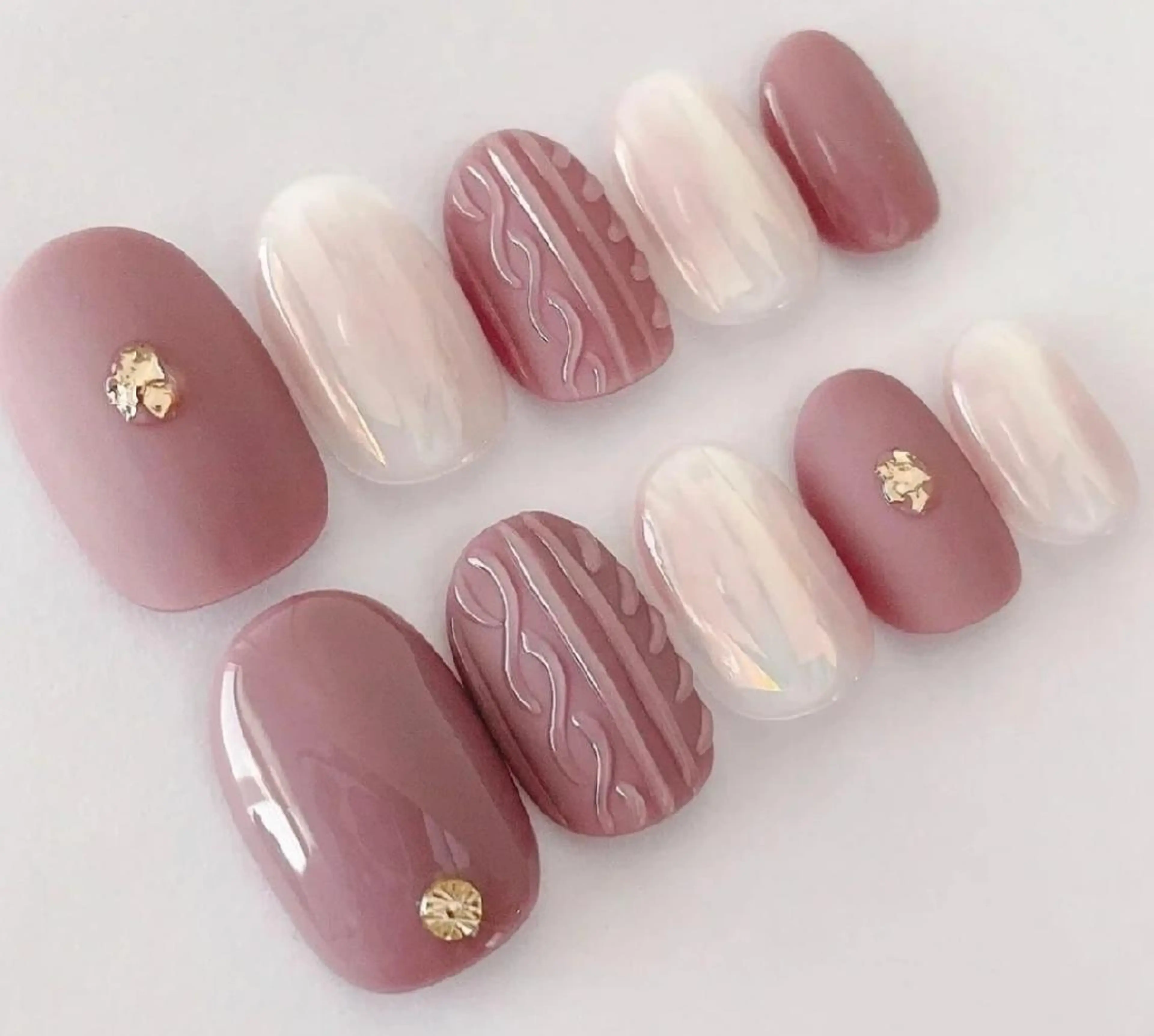 ミディアム ネイル ネイリストゆか💅 長さだし、深爪矯正のネイルデザイン