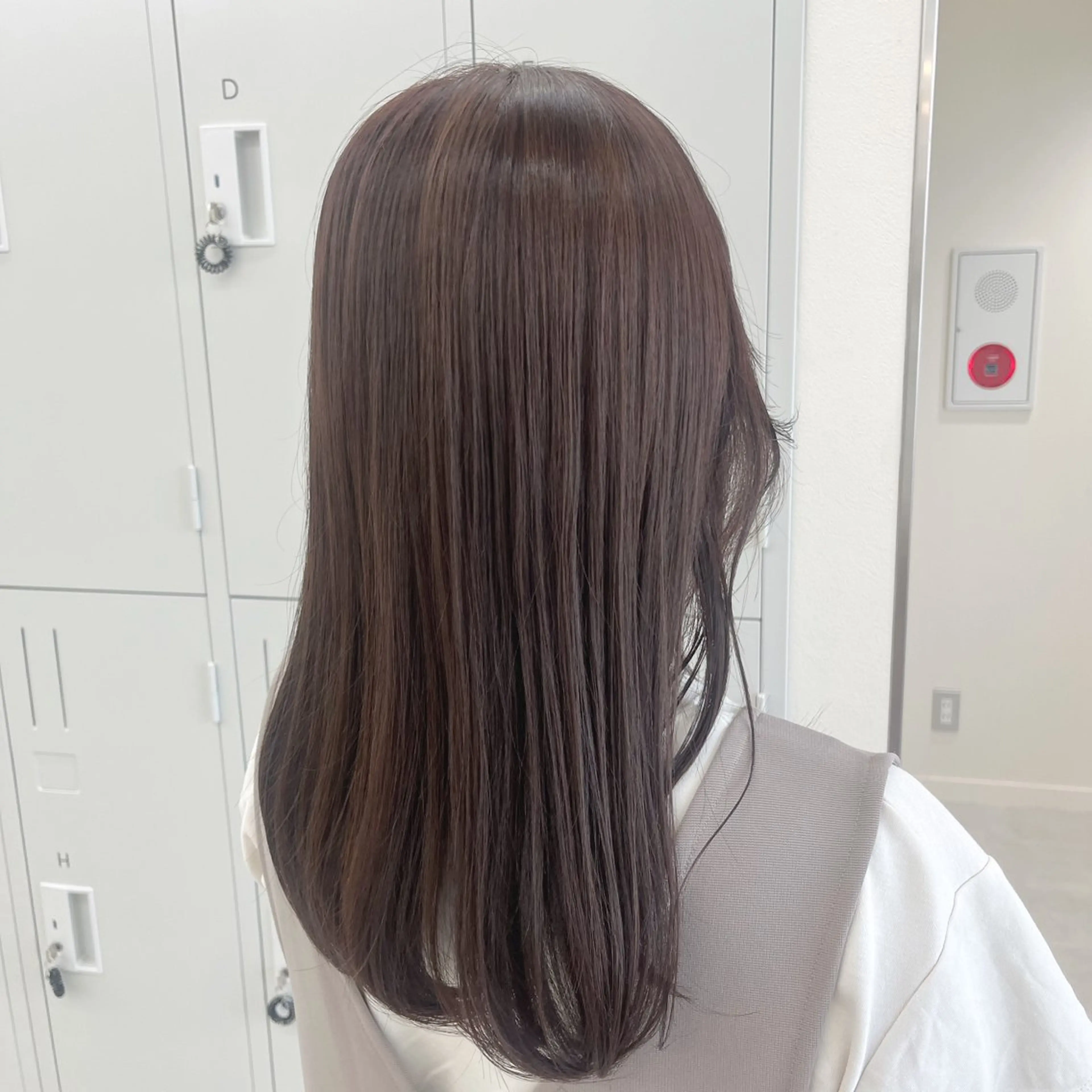 ロング ユイナ 🕊NaVI ベージュ/透明感のヘアスタイル