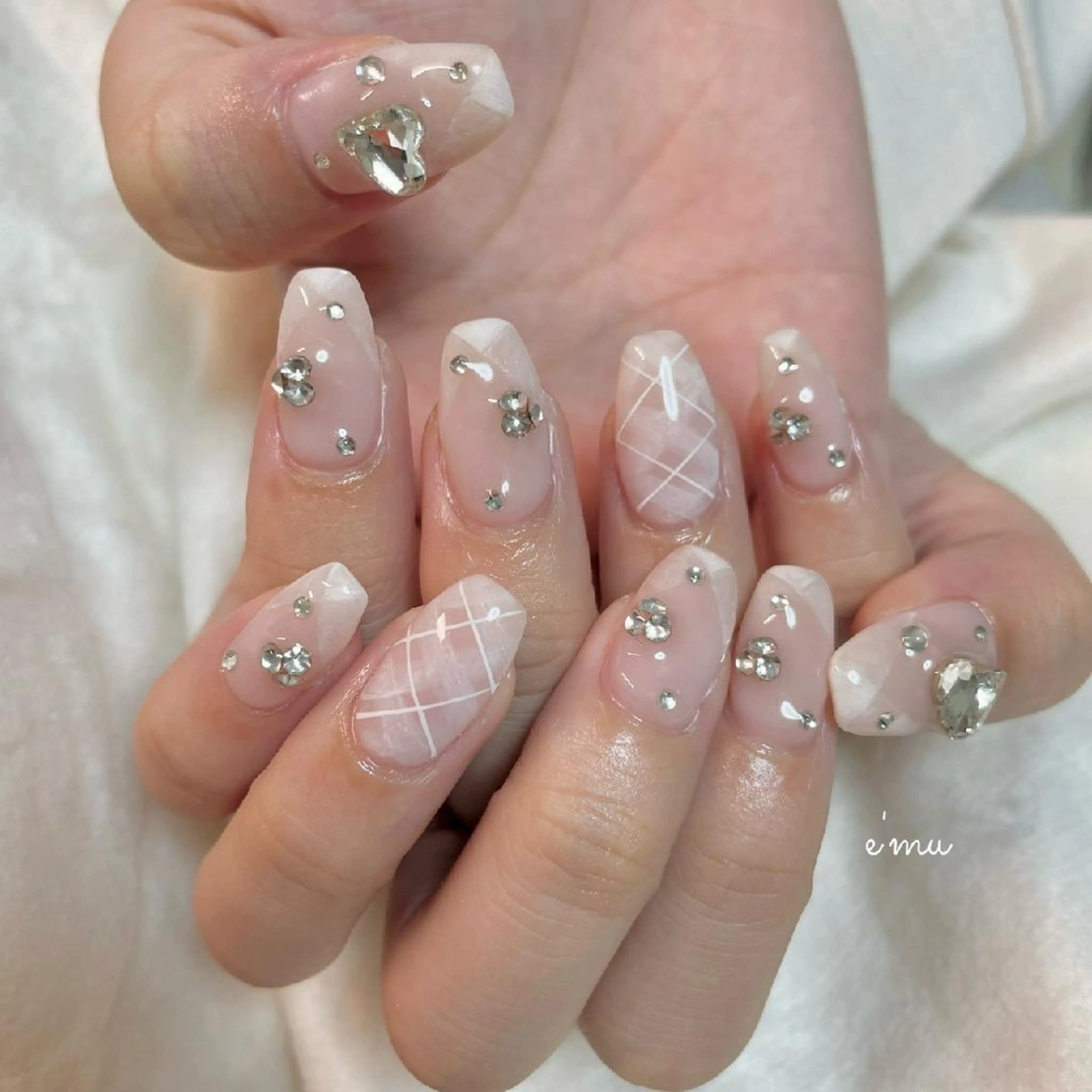 ネイル ガーリー ワンホンネイル nail salon e'mu💐のネイルデザイン