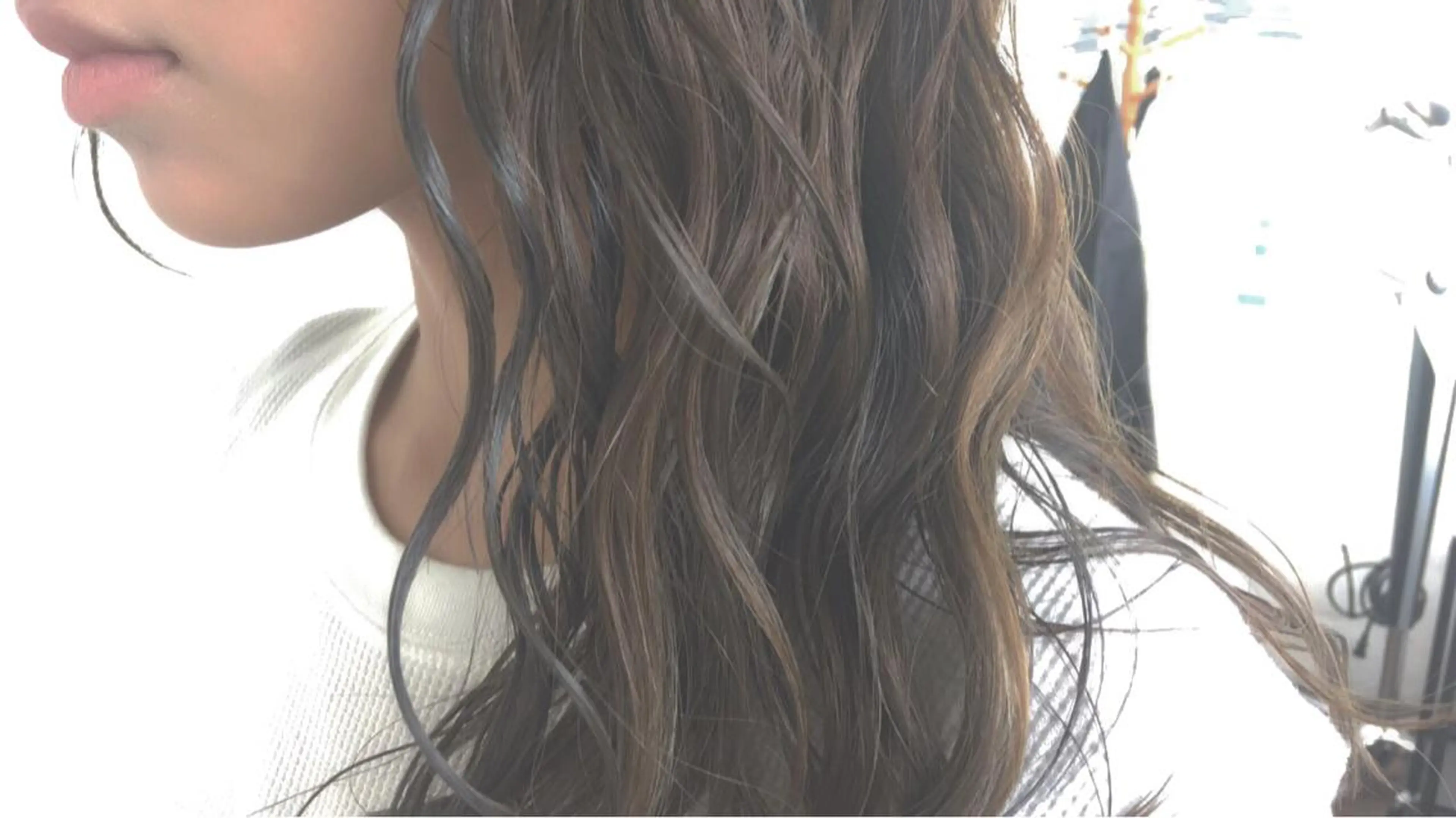 ロング カラー パーマ ヘアアレンジ ベージュカラー エグチ アキラのヘアスタイル