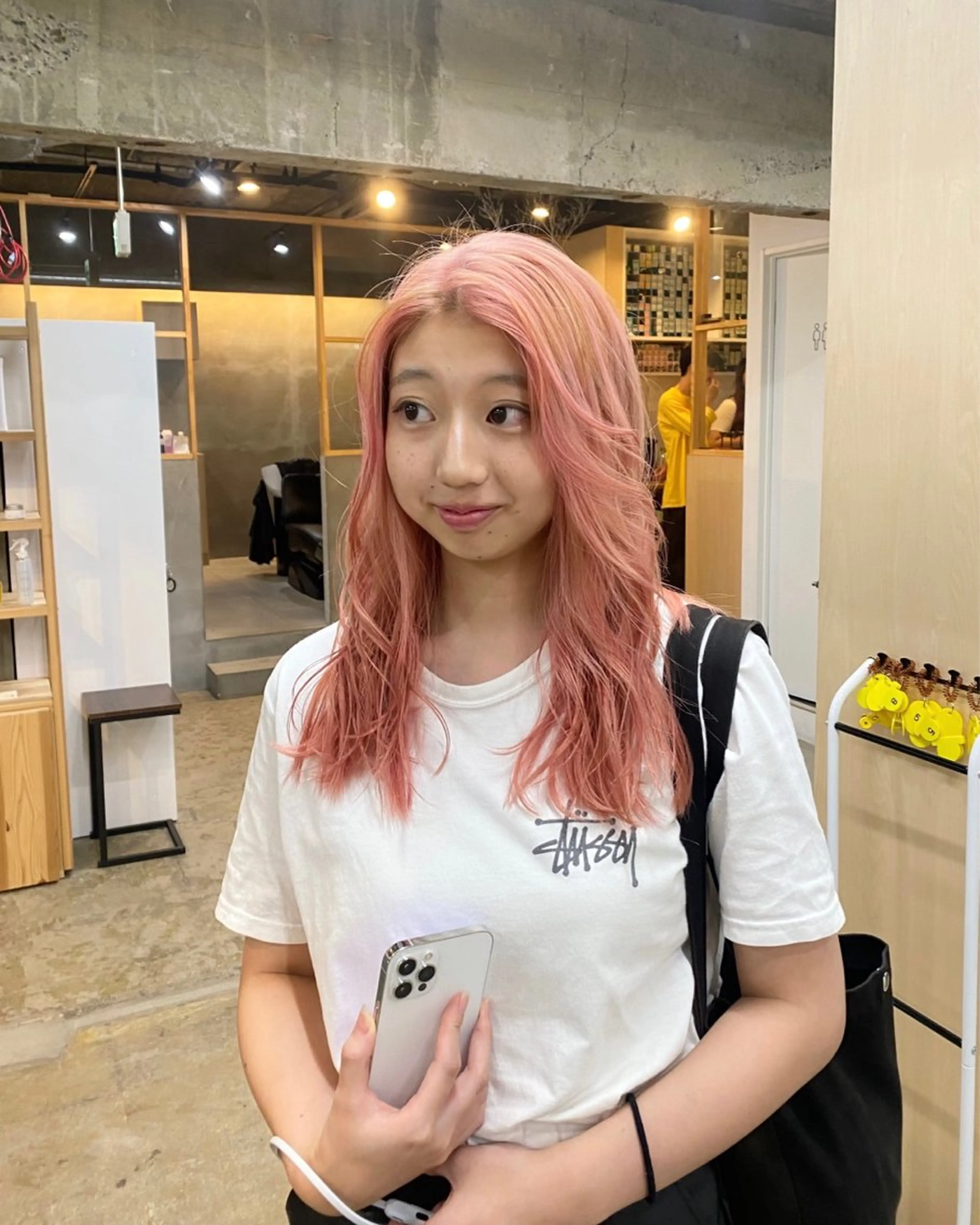 ケアブリーチダブルカラー【ダメージを最小限に★色持ちUP★ブリーチを続けていく方にオススメです❗️】の写真