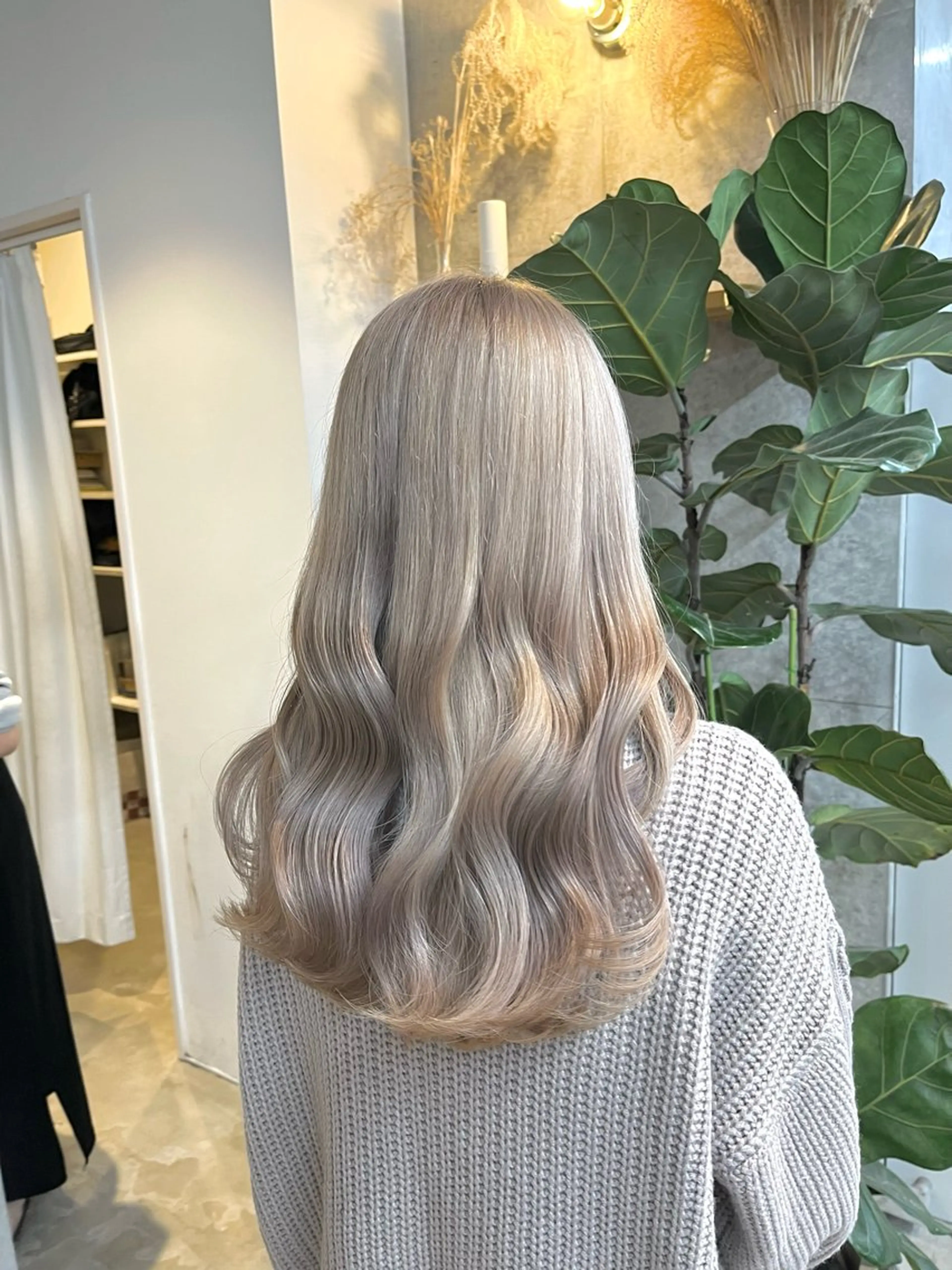 ロング カラー ヘアカラー ハイトーンカラ ー/小川のヘアスタイル