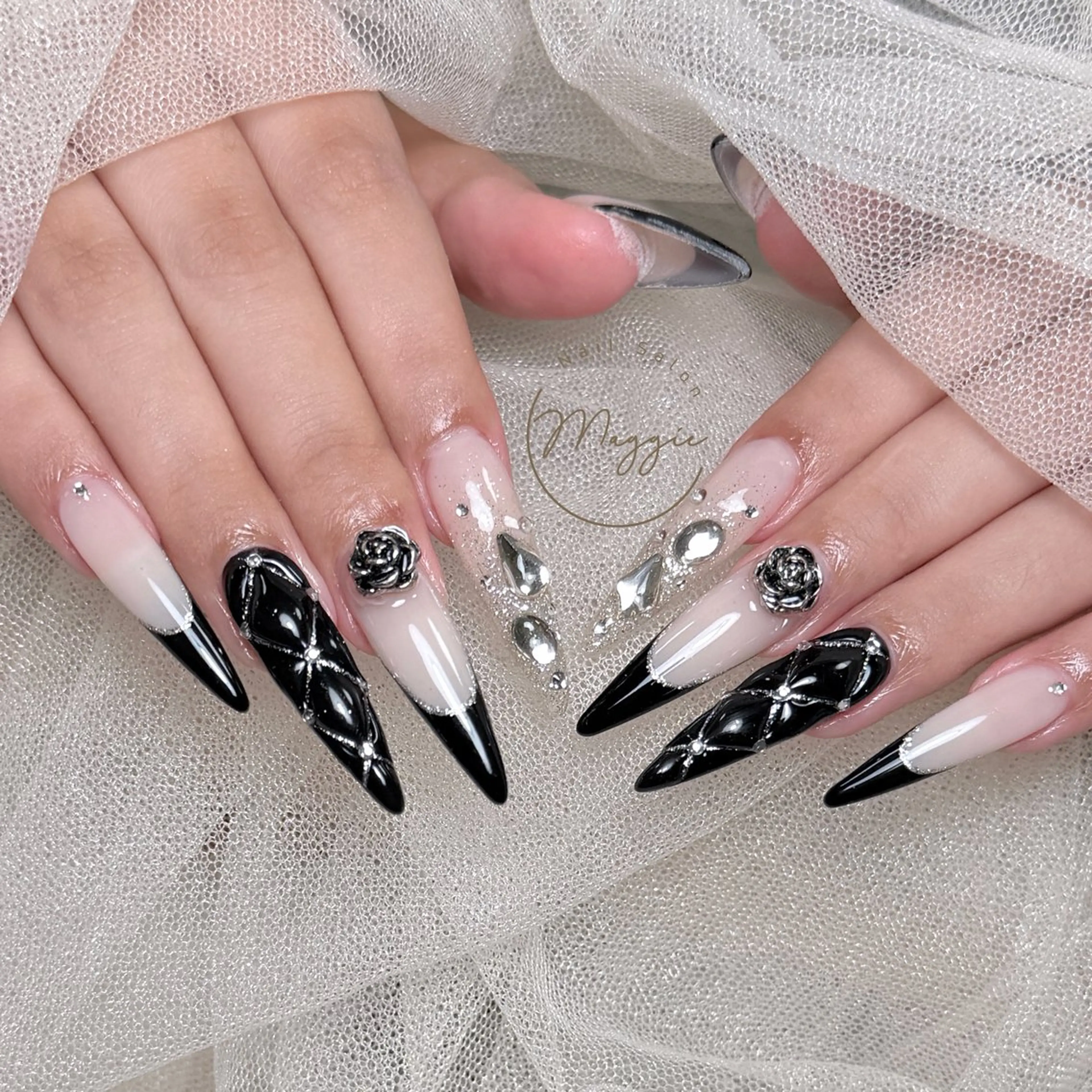 ネイル Maggie Nail🦩のネイルデザイン