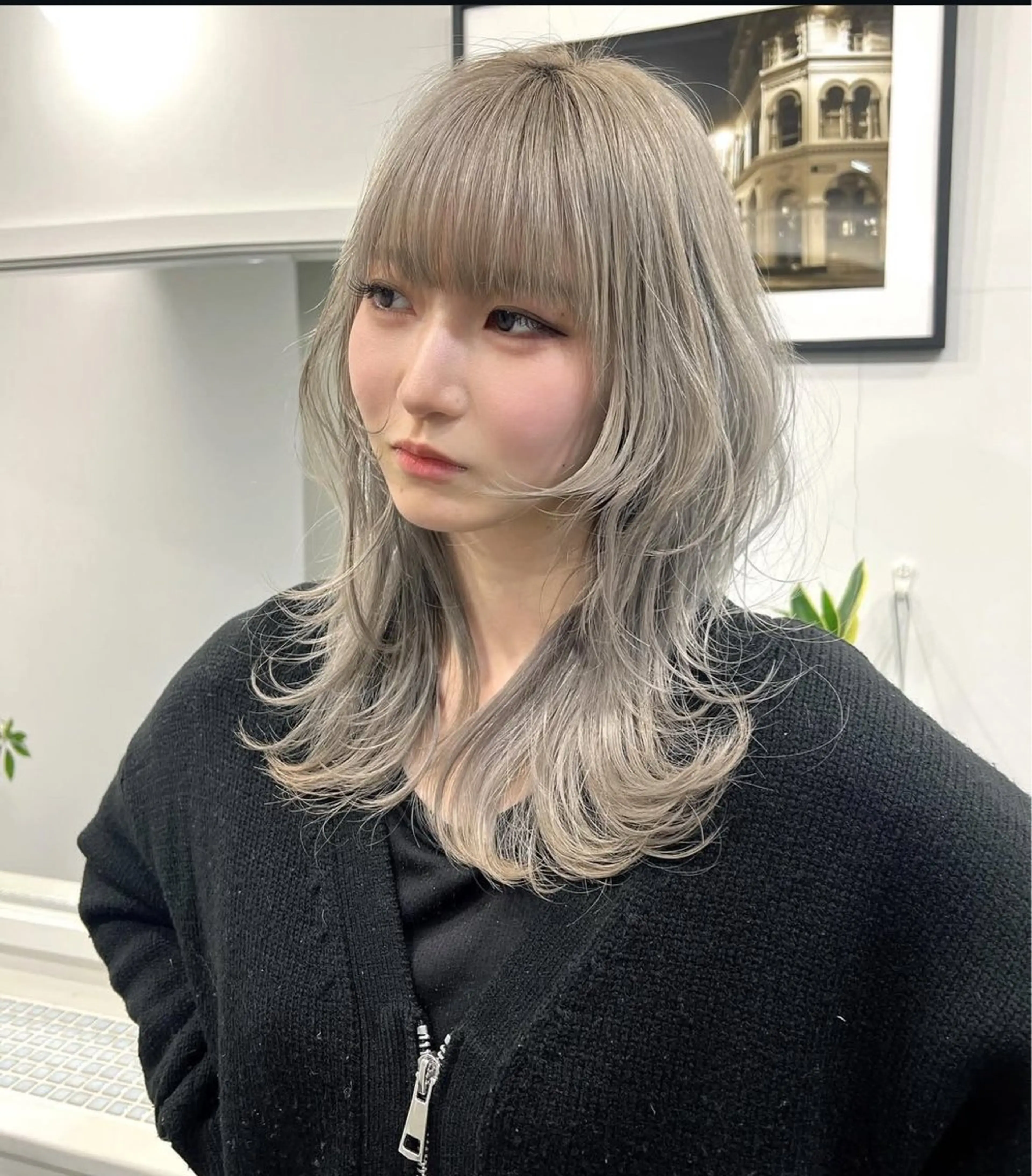 ミディアム カラー グレージュ ヘアカラー SEINA️️/烏丸 ブリーチ/ハイトーンのヘアスタイル