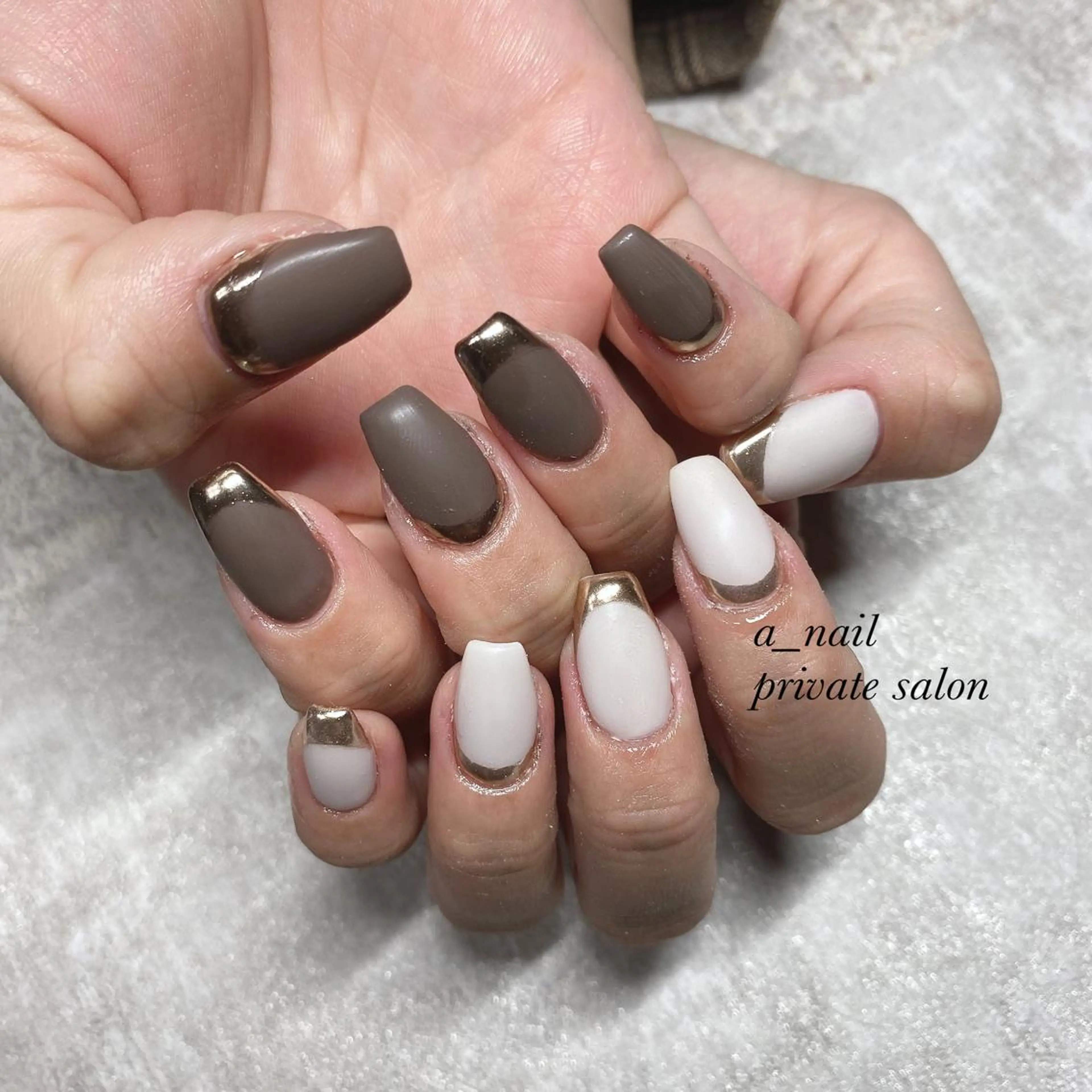 ネイル アニマル柄 フレンチネイル ジェルネイル 氷ネイル・うるうるネイル レース 菅 恵奈のネイルデザイン