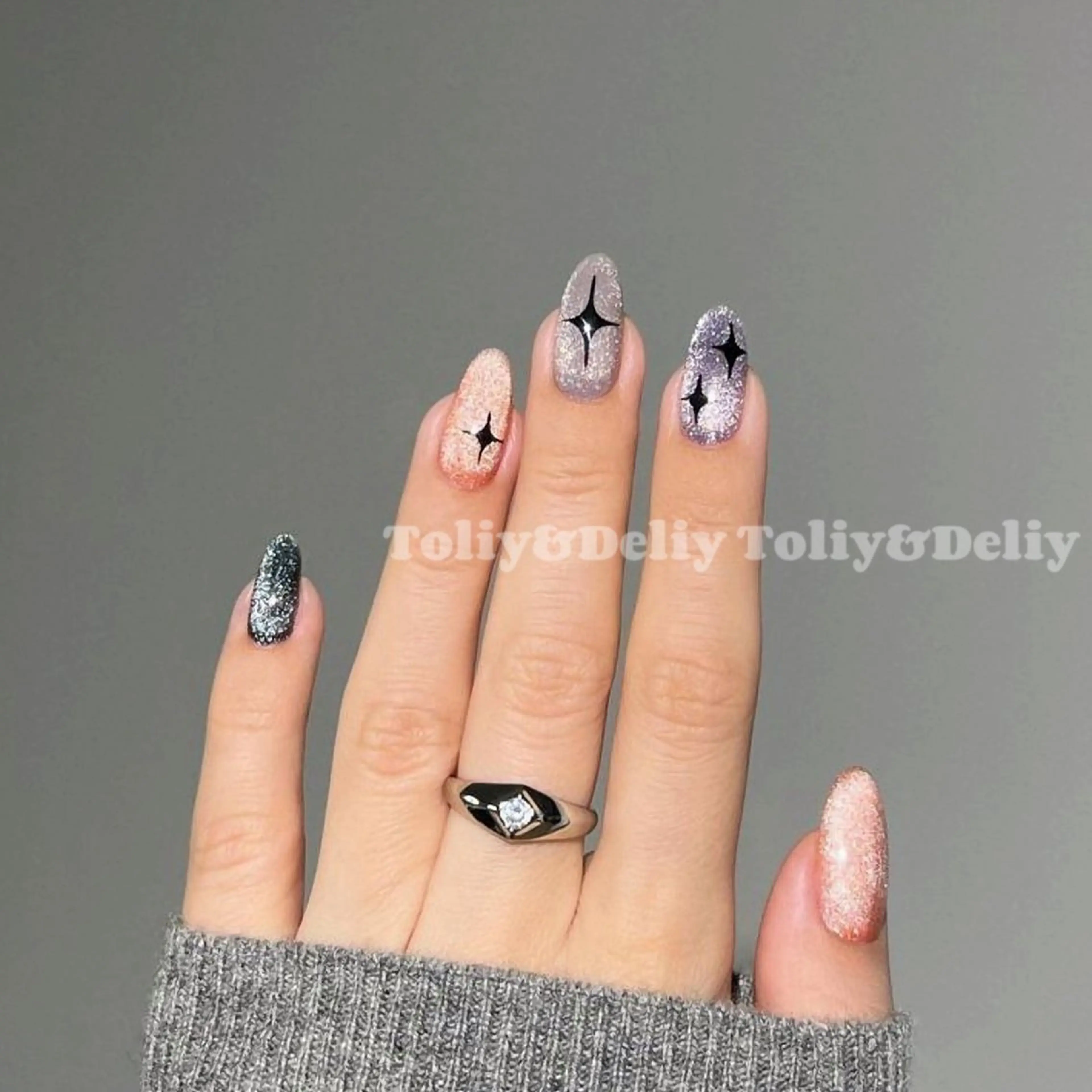 ネイル ToliyDeliy Nail Salonのネイルデザイン