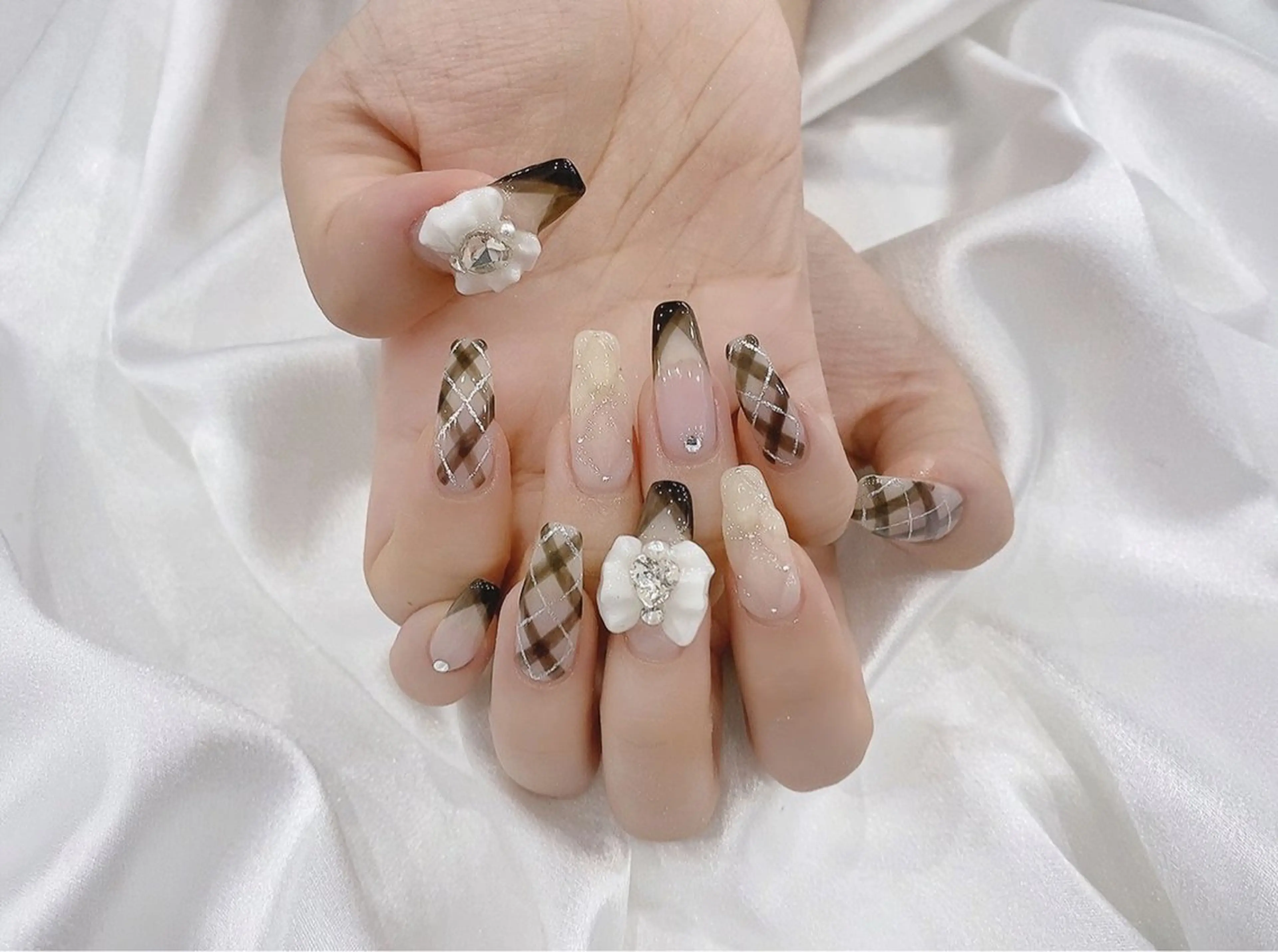 ネイル ハンドネイル ハンドケア Sachiネイル所属・Sachi Nail上野のネイルデザイン