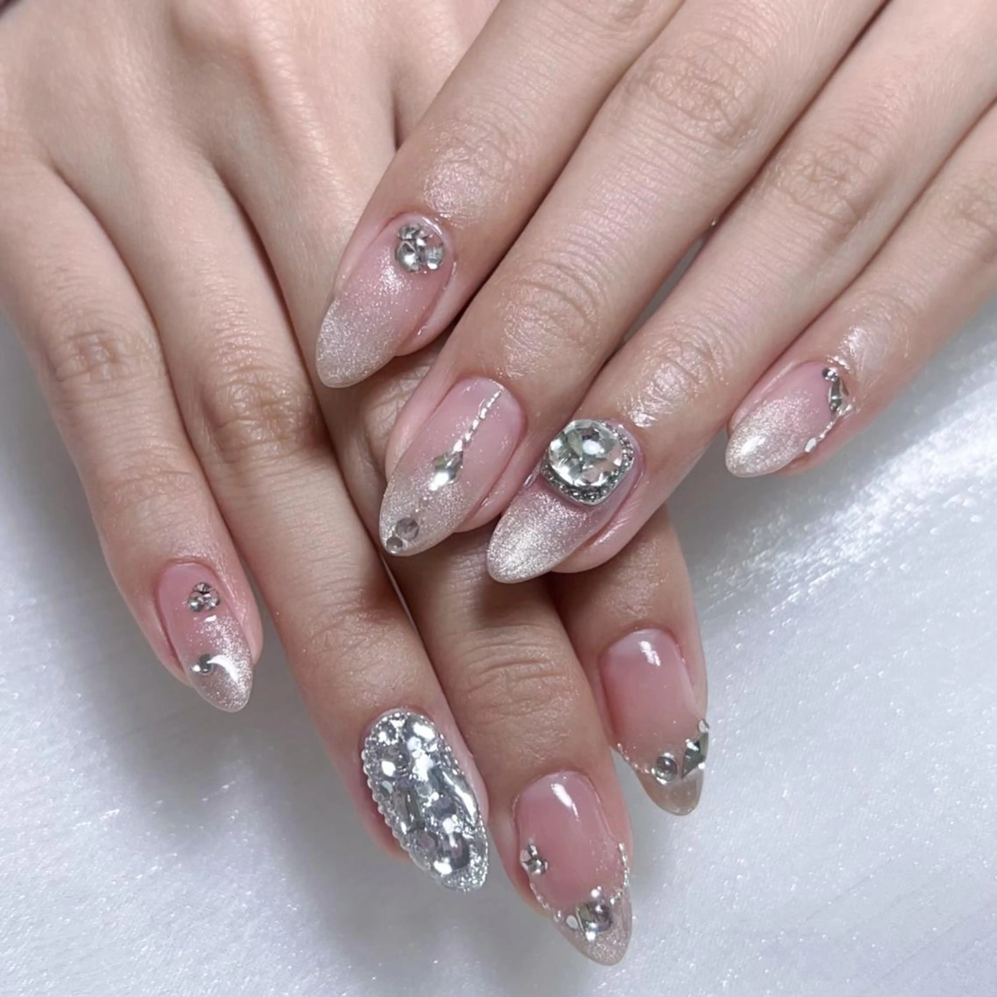 メンズ ネイル メンズ韓国風 アートネイル オーロラネイル ガーリー キラキラネイル ハンドネイル Nail salon 木にいるのネイルデザイン