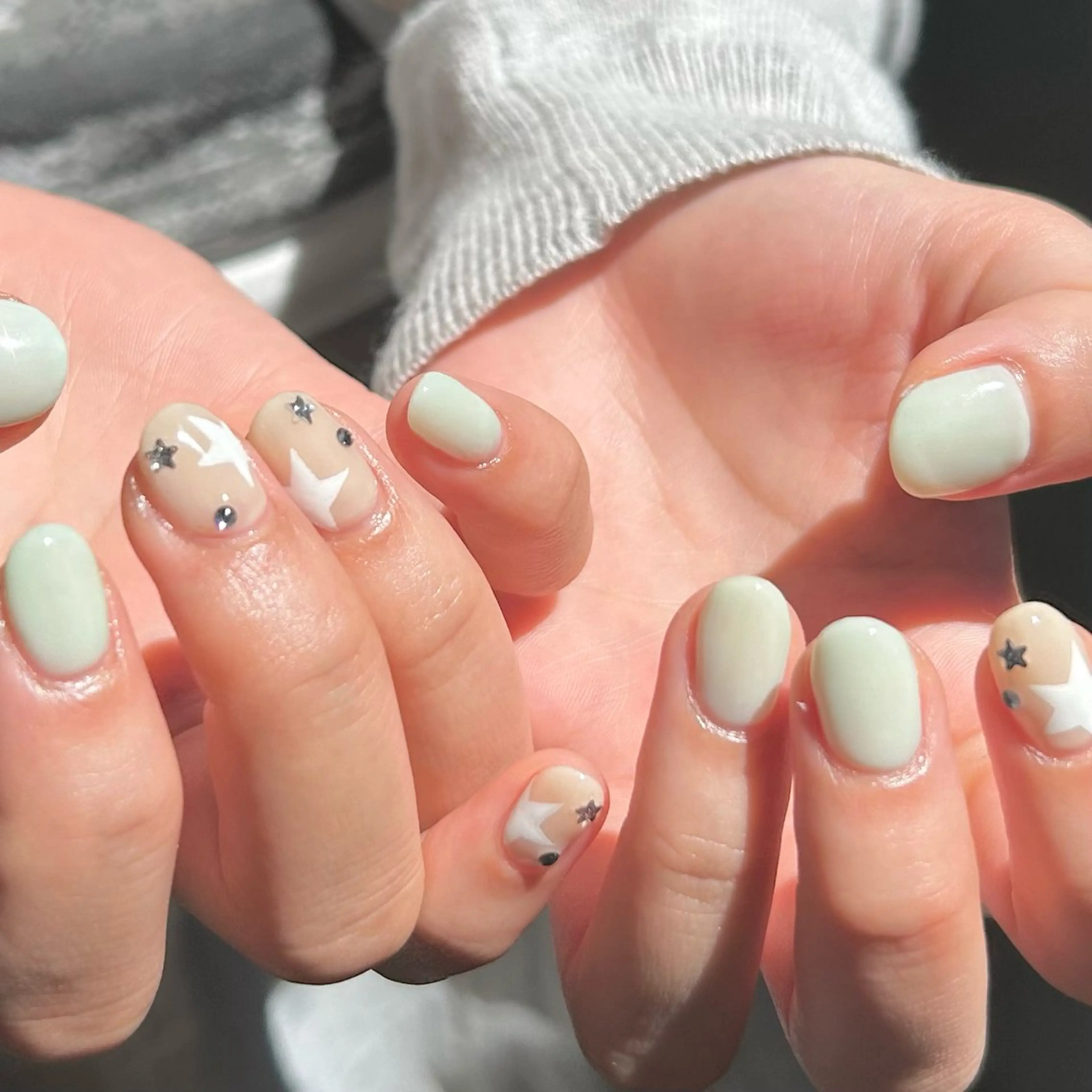 ネイル グリーン shine'an fuka🌿🫧のネイルデザイン