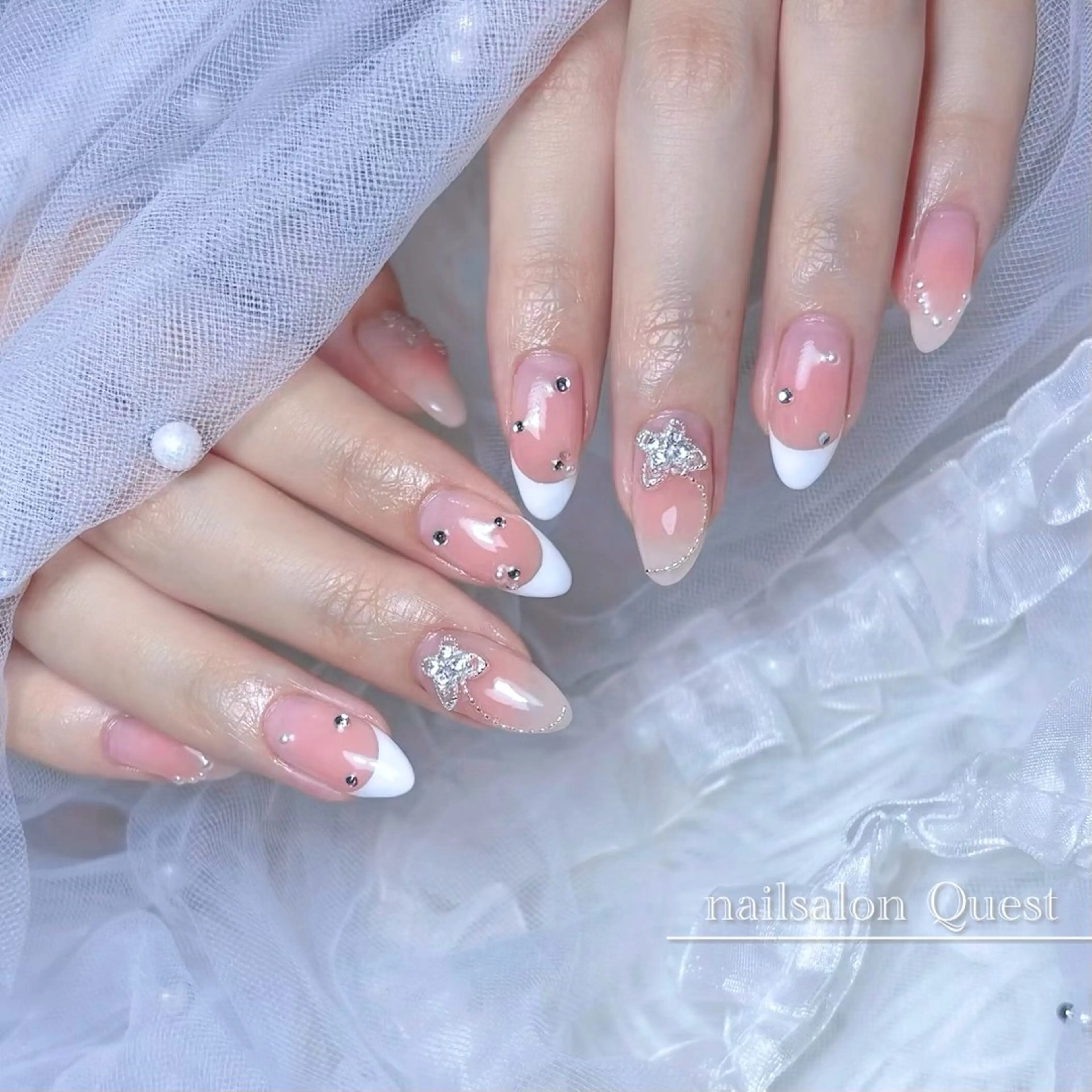 ネイル キラキラネイル 韓国ネイル リボン ハンドネイル nailsalon Questのネイルデザイン