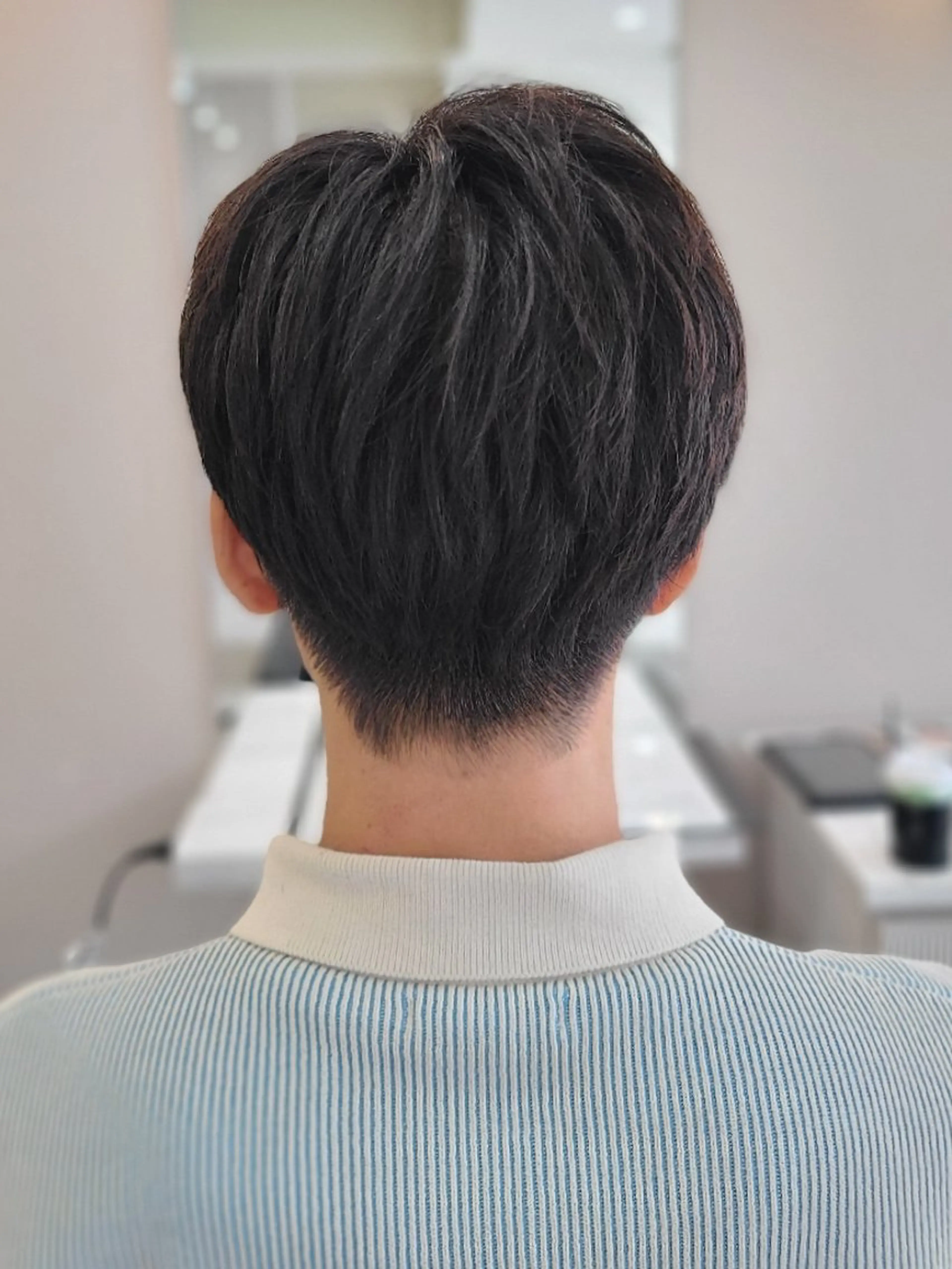 メンズ ショート ツーブロック カット 桐島 令奈のヘアスタイル