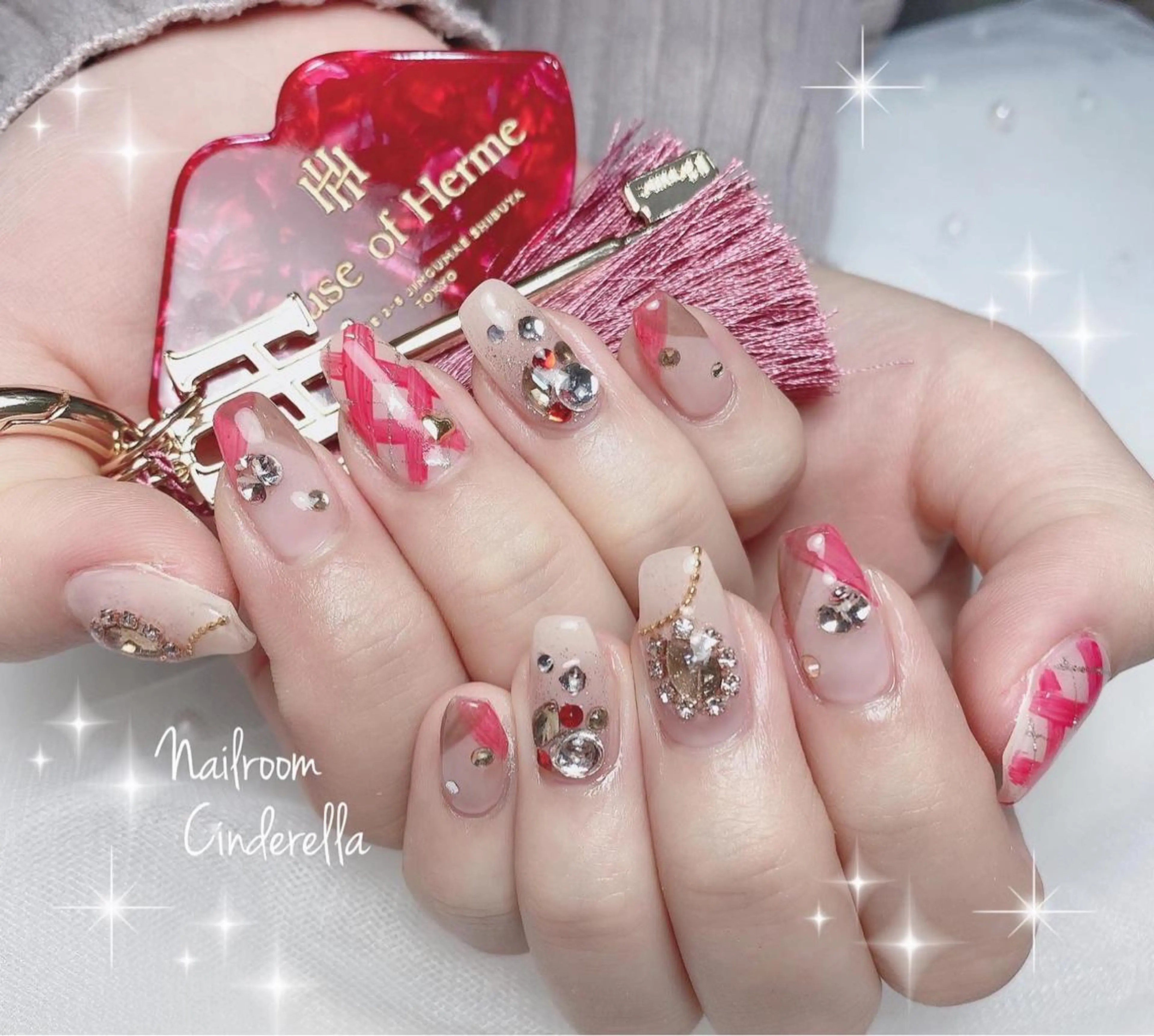 ネイル Nailroom. Cinderellaのネイルデザイン