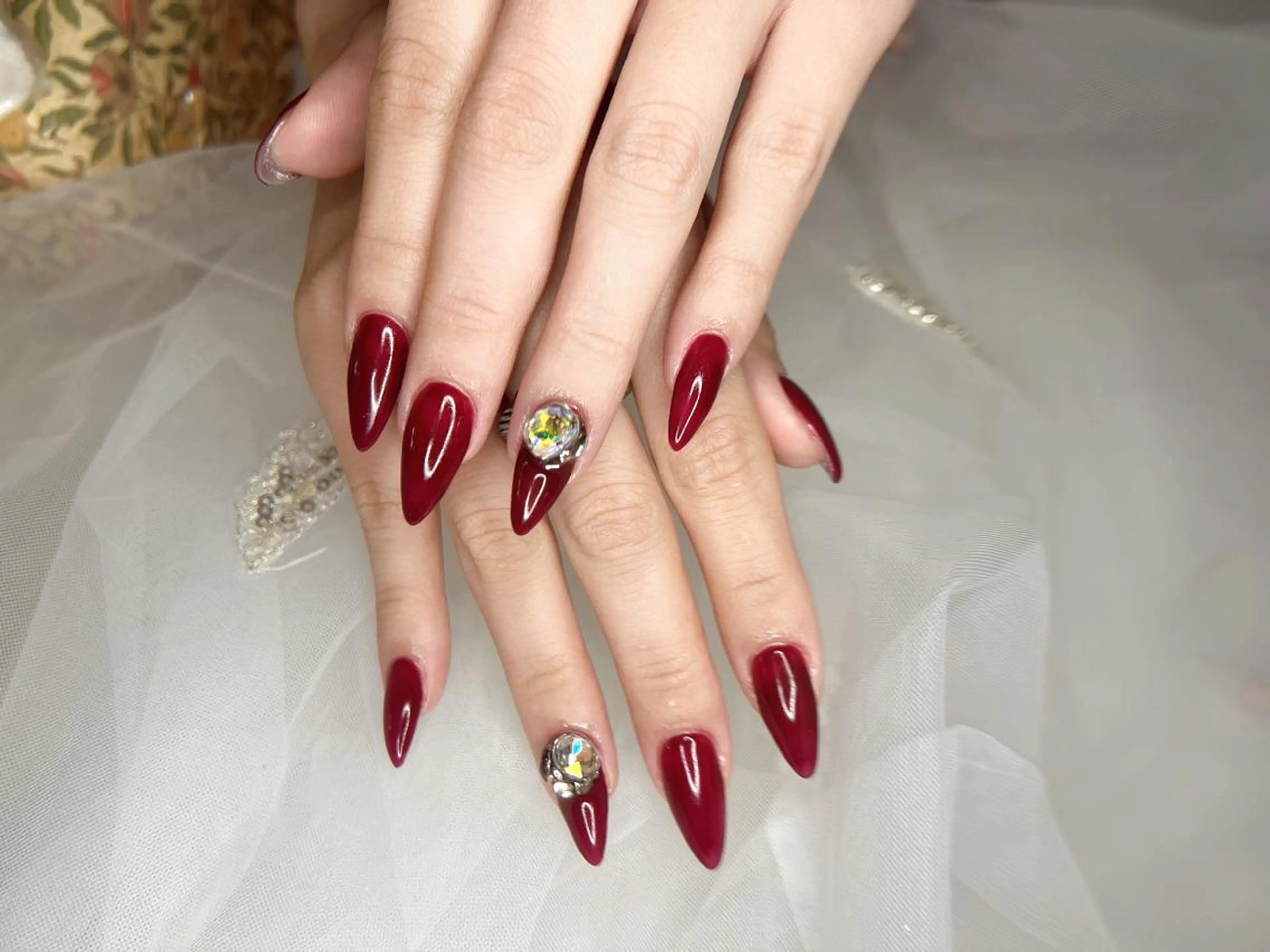 ネイル リボン、ガーリー パーツ放題専門店のネイルデザイン