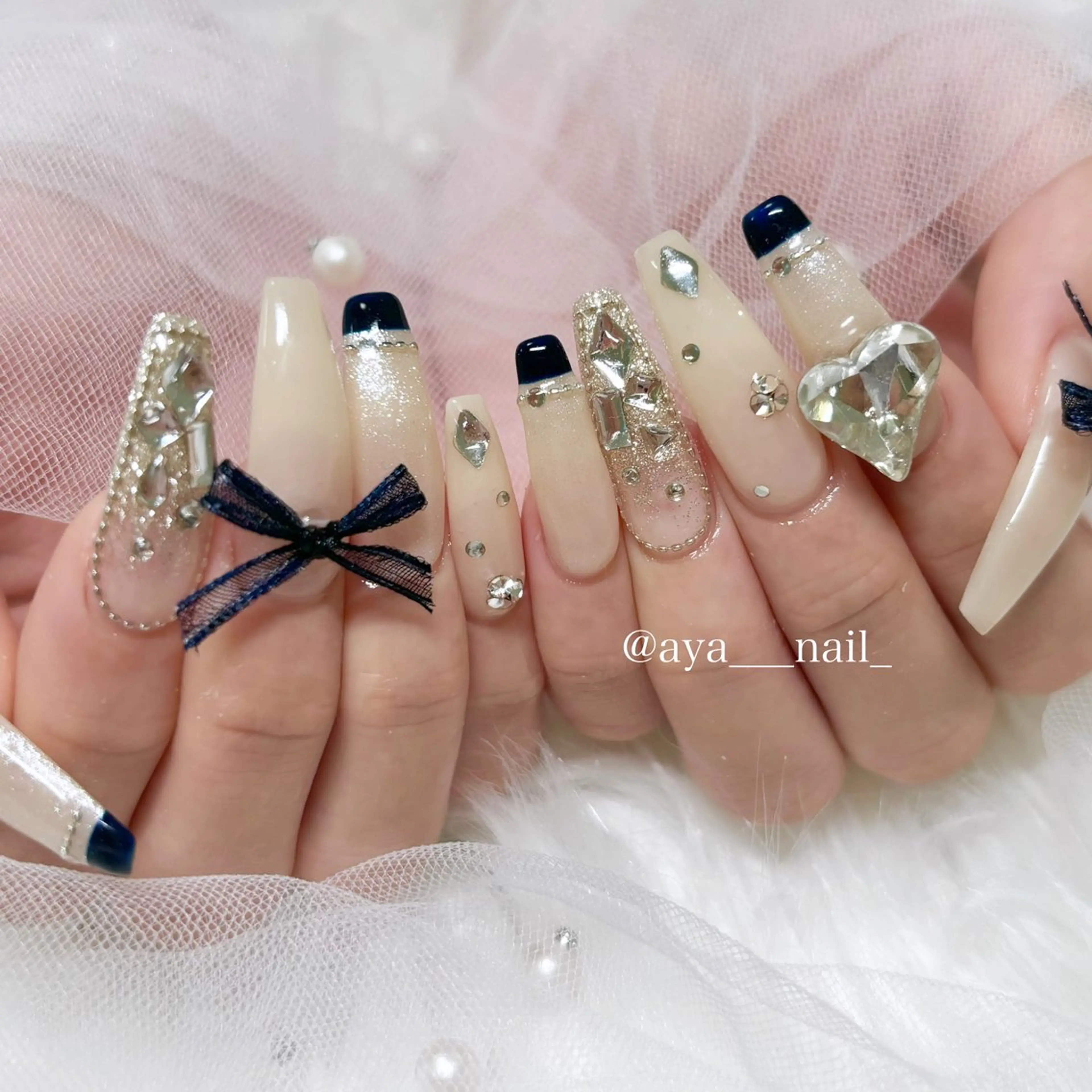 ネイル Roi〈ロワ〉 ayanaのネイルデザイン