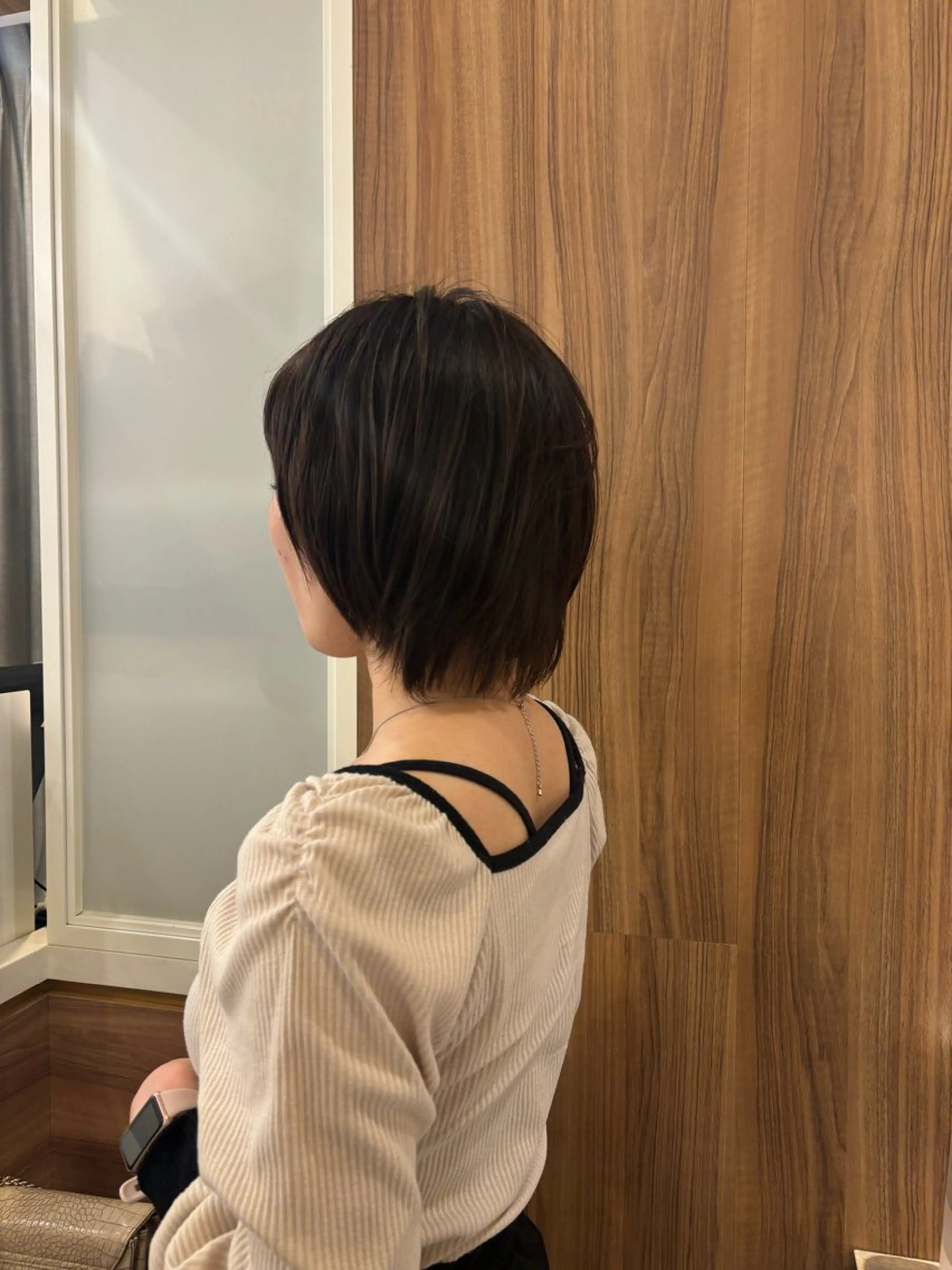 ミディアム 石川 幸呼のヘアスタイル