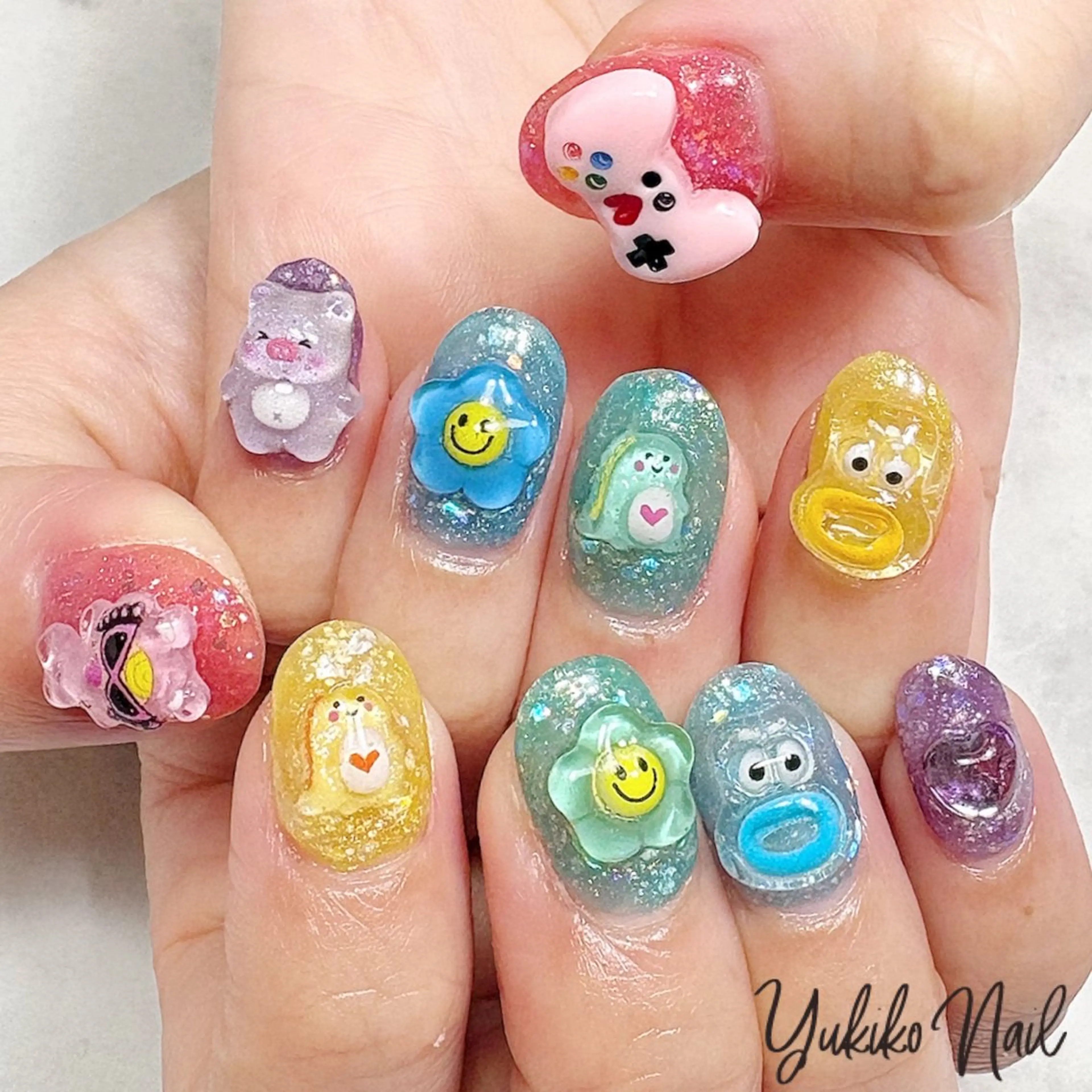ネイル キラキラネイル ラメ(グリッター) ハンドネイル ユキコ ネイルのネイルデザイン