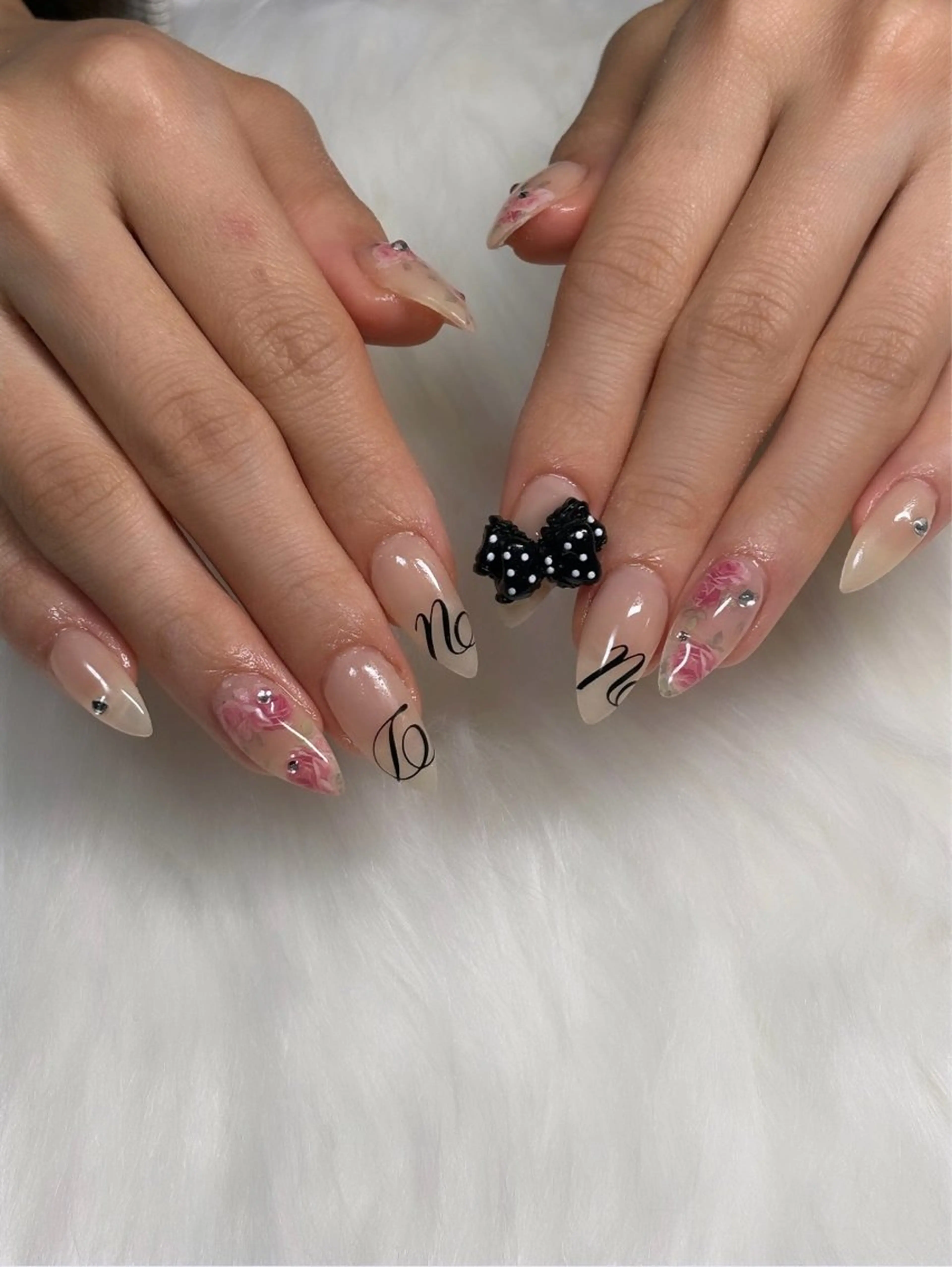 ネイル アートネイル フラワーネイル ワンカラーネイル yuna 💕のネイルデザイン