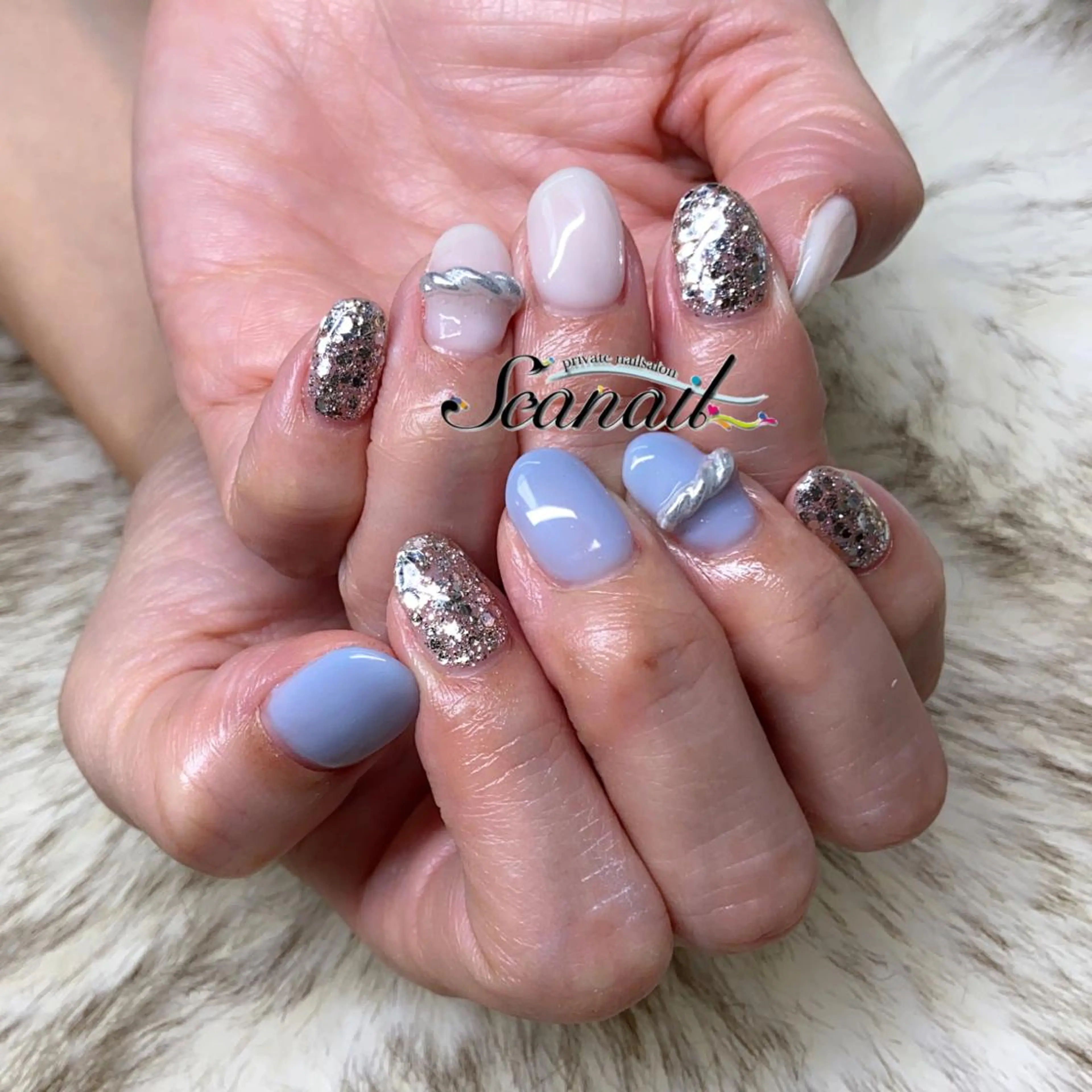 ネイル アートネイル ブルー フットネイル ジェルネイル ラメ(グリッター) 小尾 栞のネイルデザイン