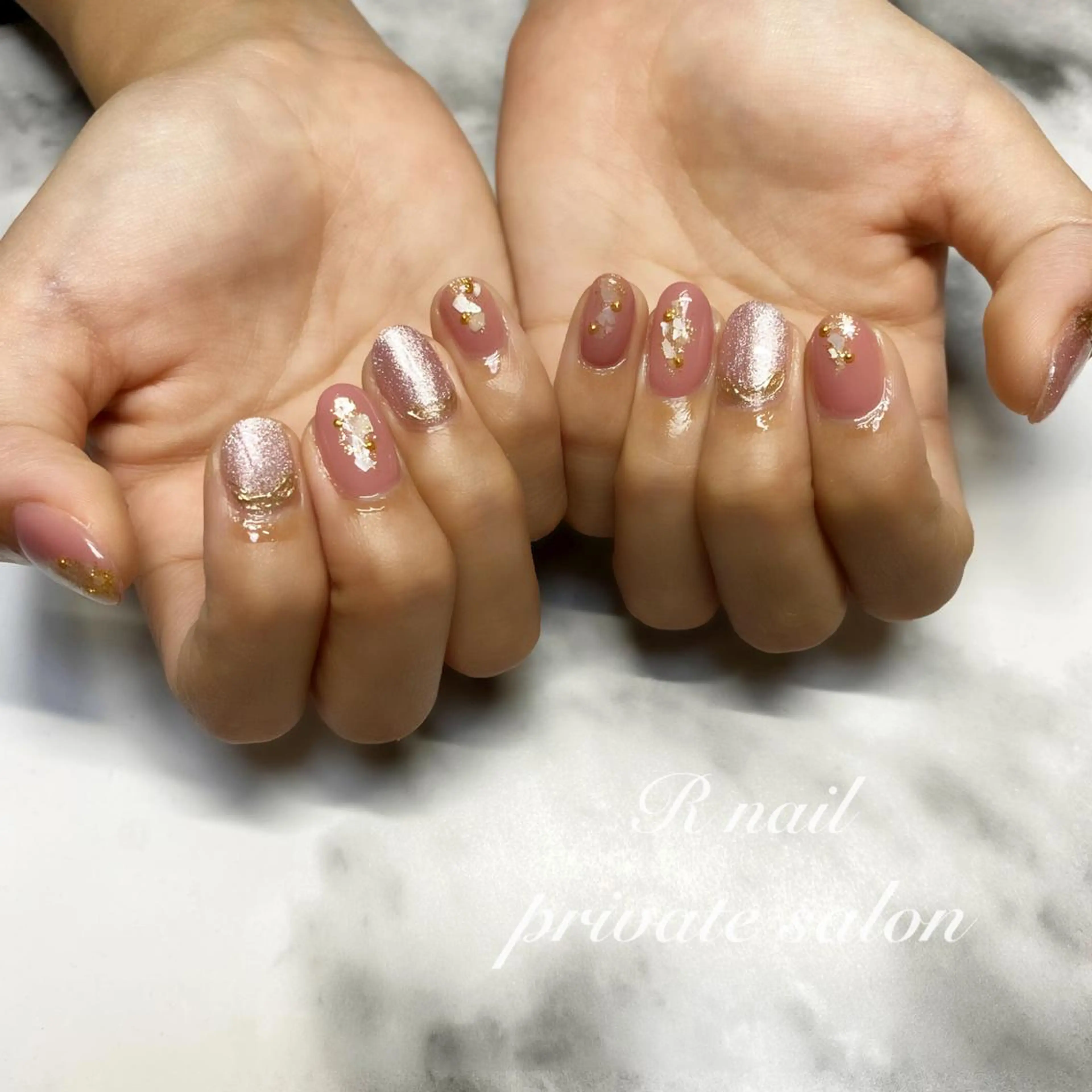 ネイル R nailのネイルデザイン