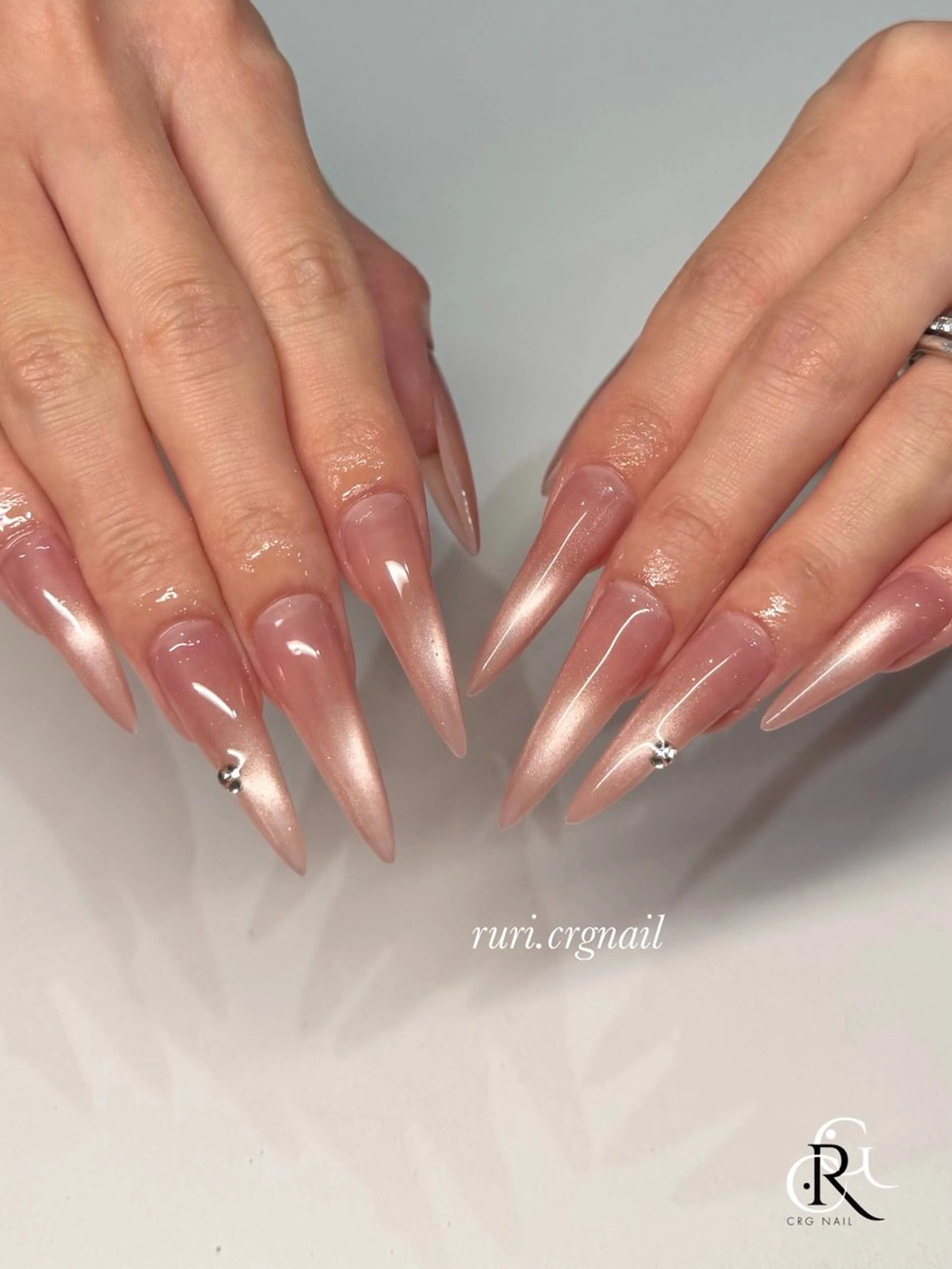 ネイル マグネットネイル ハンドネイル 美フォルム✨ CRG RURIのネイルデザイン