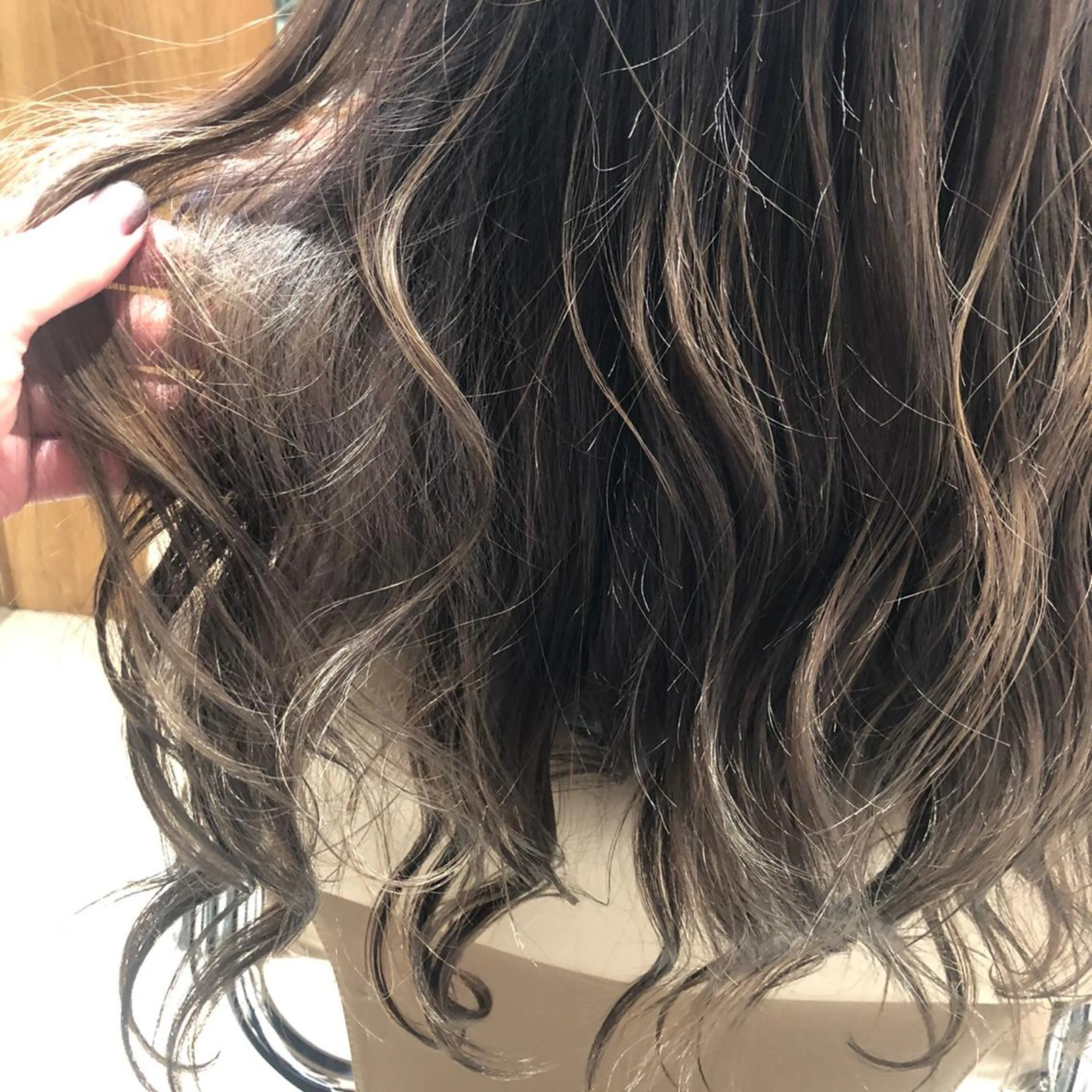 ロング カラー ベージュカラー ブリーチ 透明感カラー ラベンダーカラー ラベンダーベージュ ボブ/ハイトーン 立川loose 下田のヘアスタイル